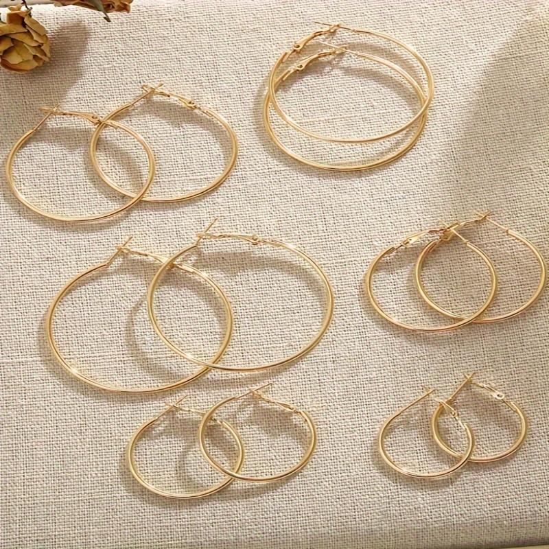 12pcs Set Of Fashionable Glossy Metallic Round Women's Earrings