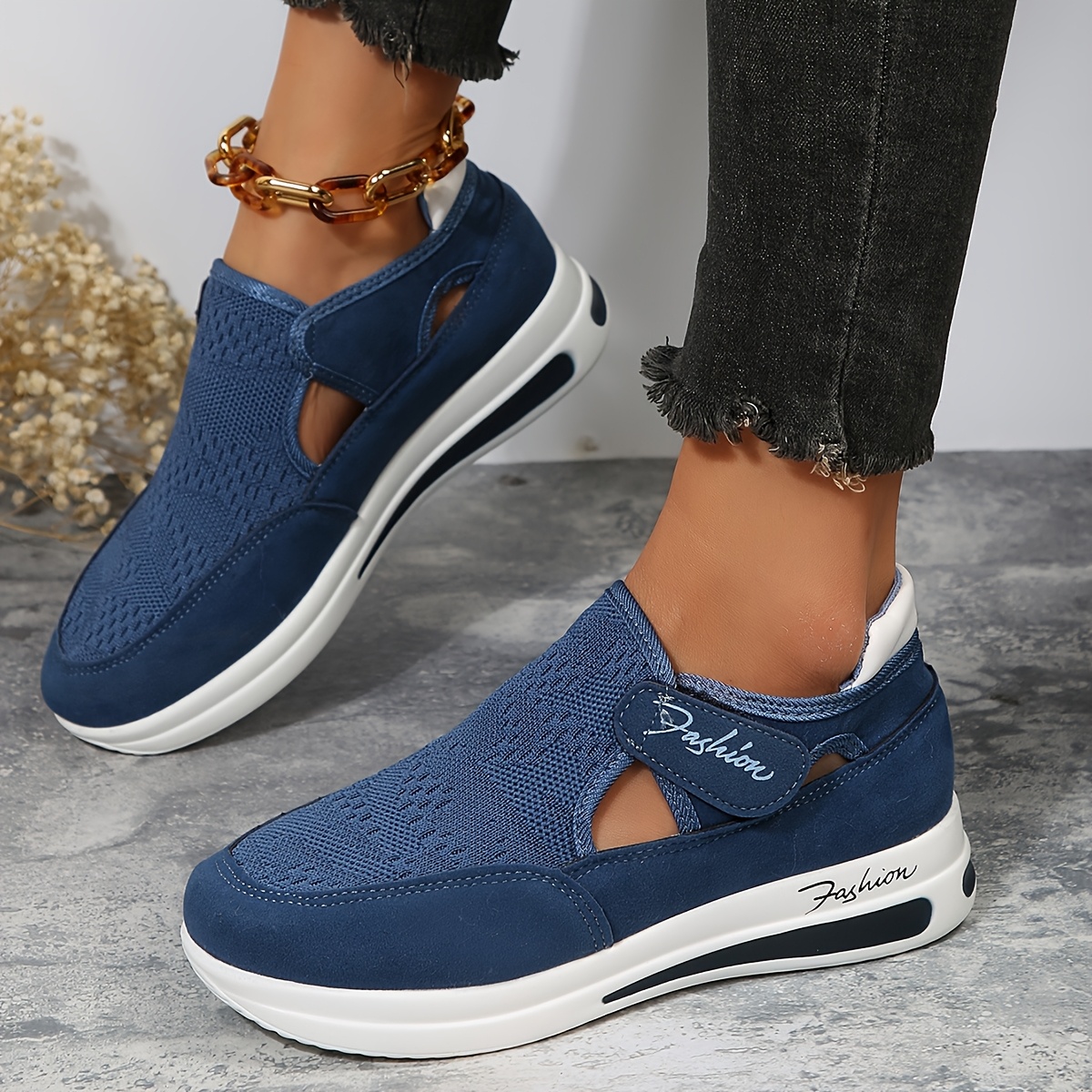 womens breathable mesh casual sneakers black with pink accents low top lace       for outdoor casual attire ladies sneakers Product details 2