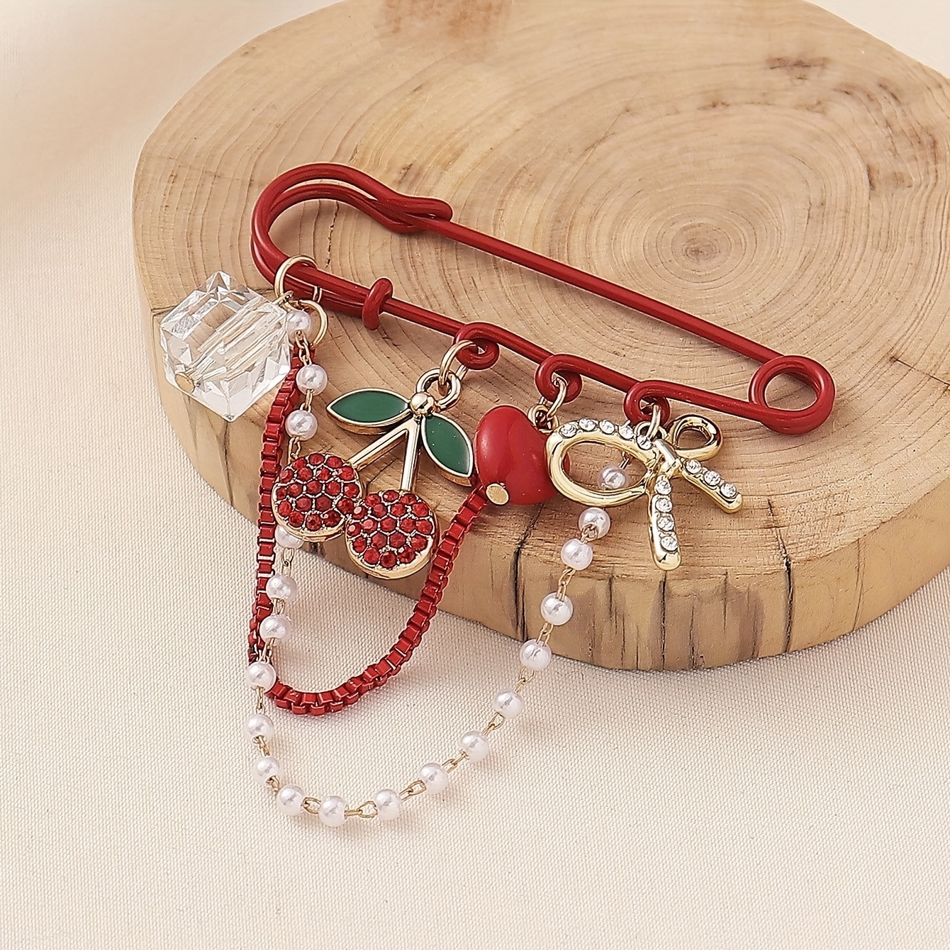 TEMU 1pc Pendentif Broche pour Femmes Style Champêtre Élégant et Créatif avec Strass Brillants, Fruits, Cerises, Cristal Artificiel, , Nœud Papillon,