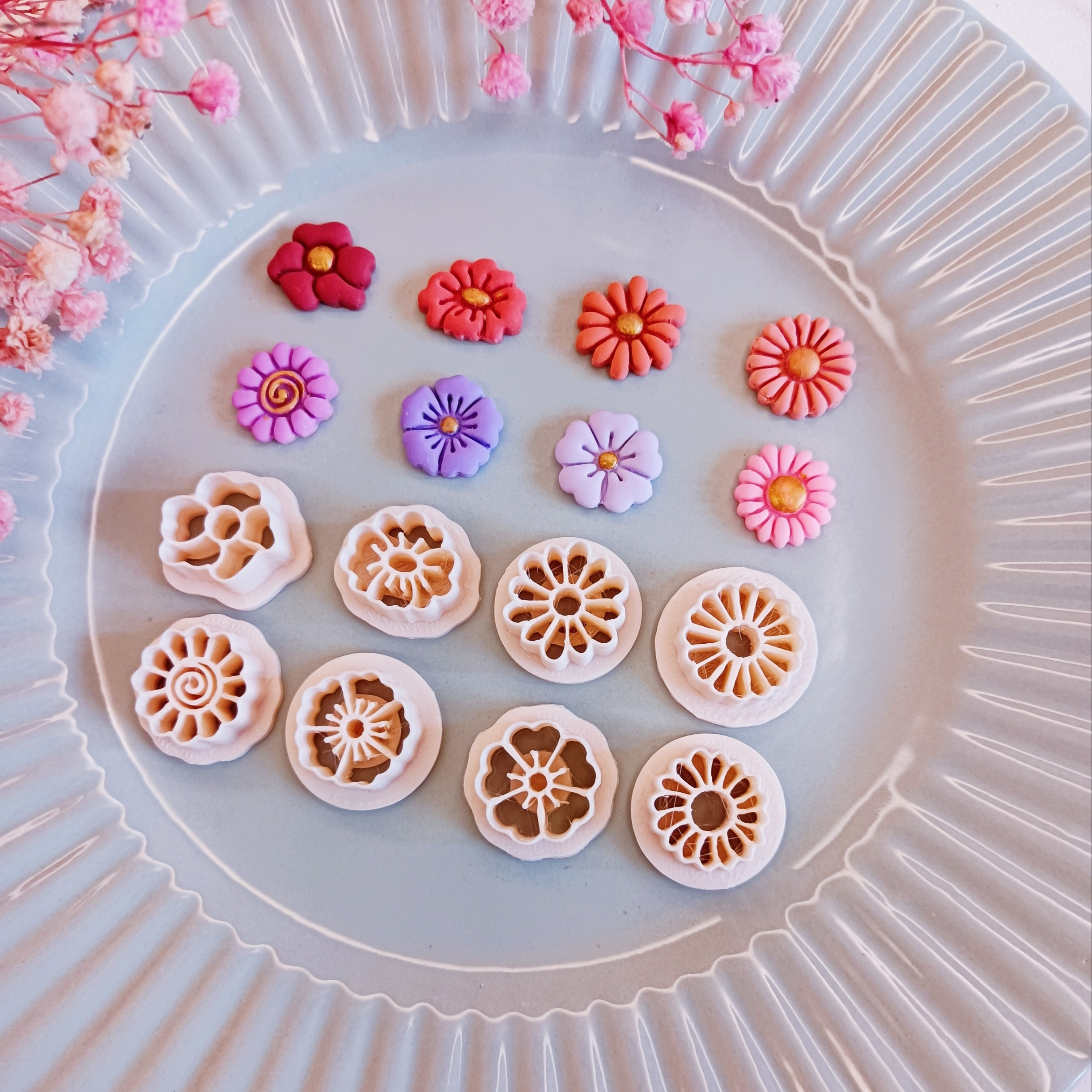 

Polyresin Flower Molds 8-piece Set For Diy Jewelry, Boho Style Hollow Floral Design, Polymer Clay Cutting Tools For Earrings Making, 3d Printed Crafting Shapes, No Power Supply Needed