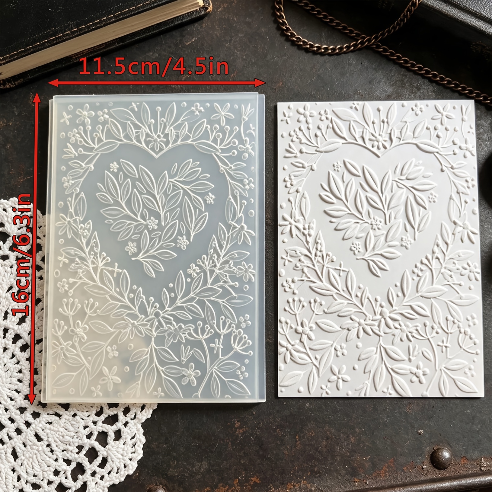 TEMU Pochoir de gaufrage en plastique compatible avec les panneaux de bricolage en plastique/papier avec 3 en de fleurs, feuilles et cœurs - Base de