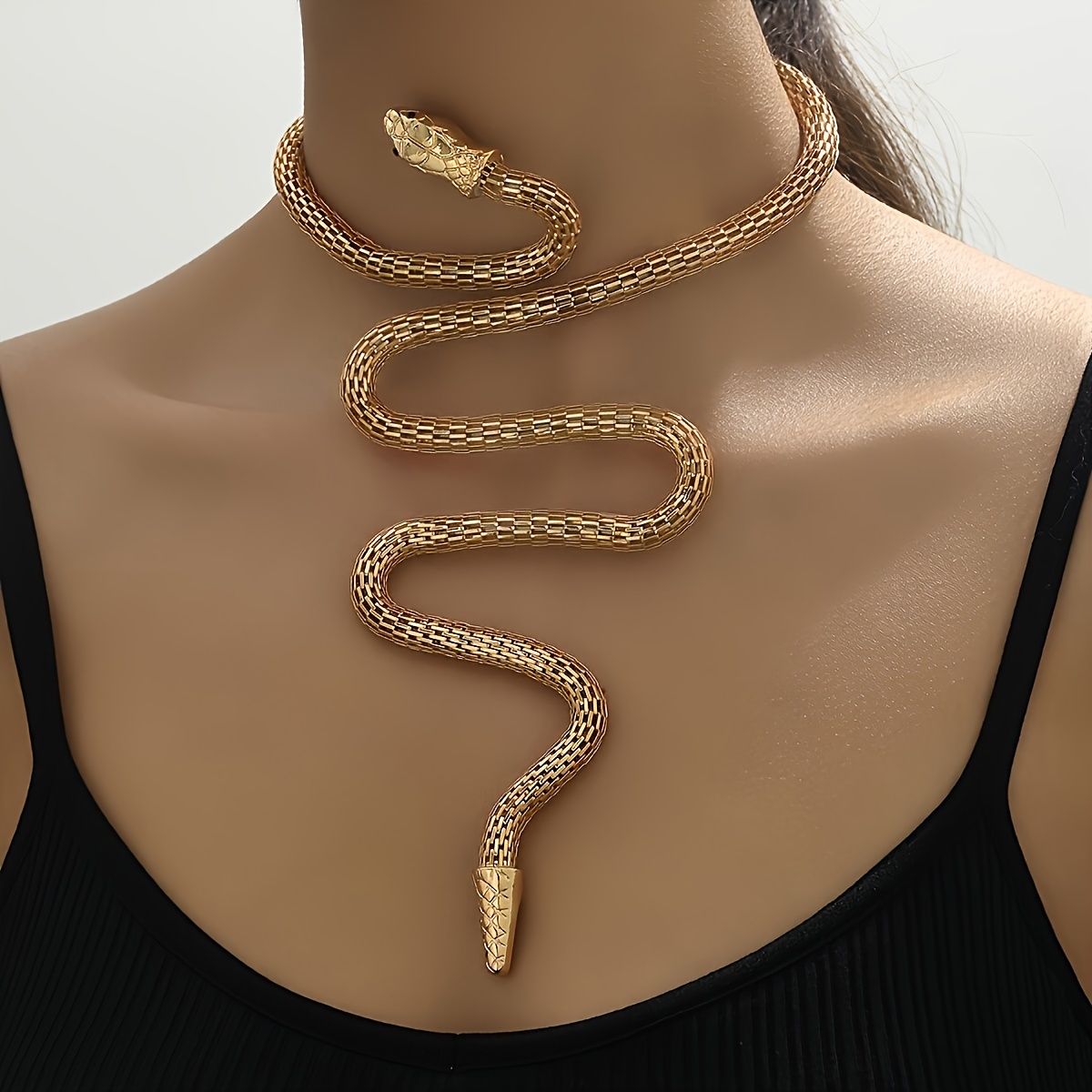 

Vintage Punk Inspired Chain Necklace, Adjustable Snake-shaped Pendant, Iron Material, Everyday Wear, All-year-round Accessory