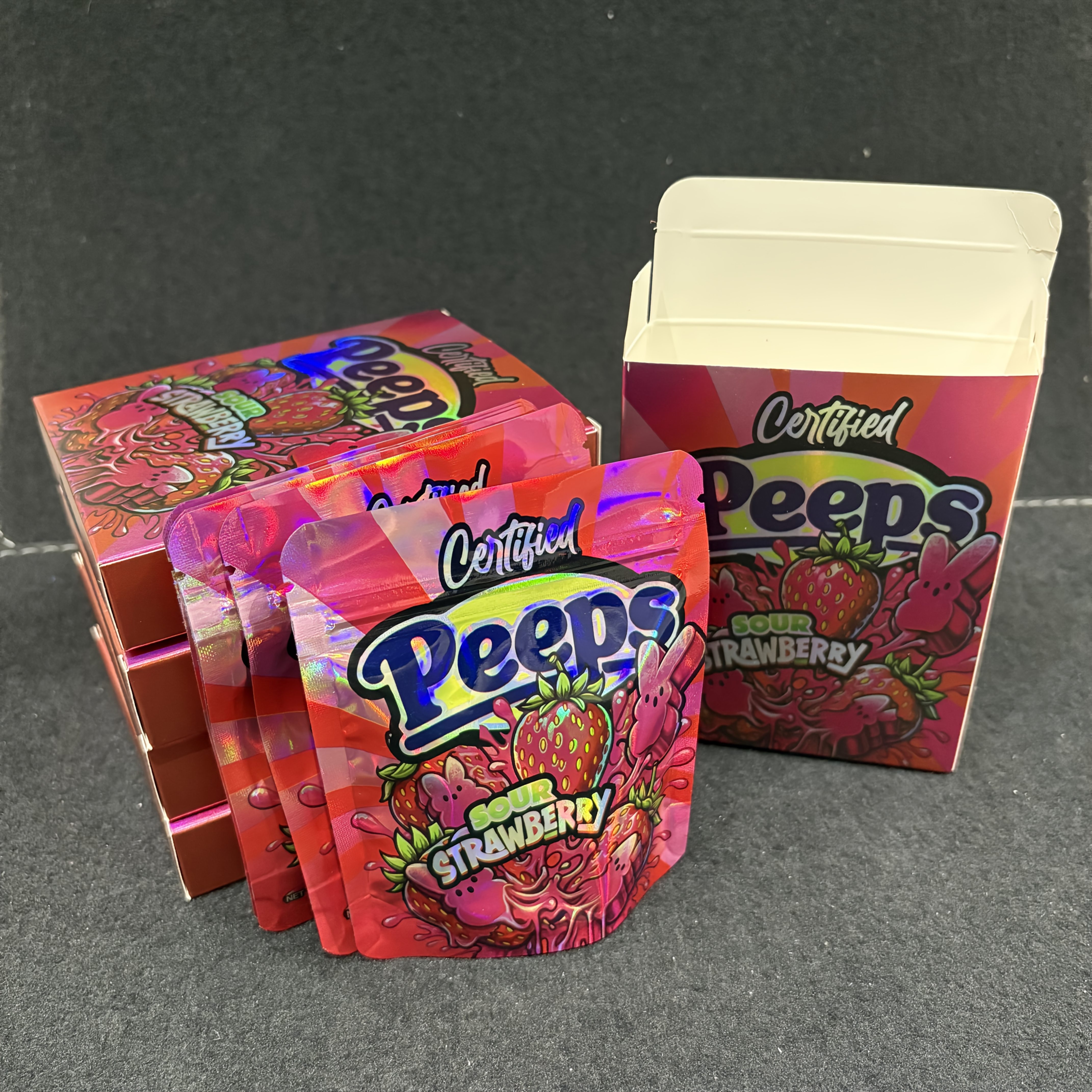 

Strawberry Flavored Candy, Self-sealing Pouches, Fruit Pattern, Rainbow Theme, With Paper Box For Party Favors And Gift Packaging