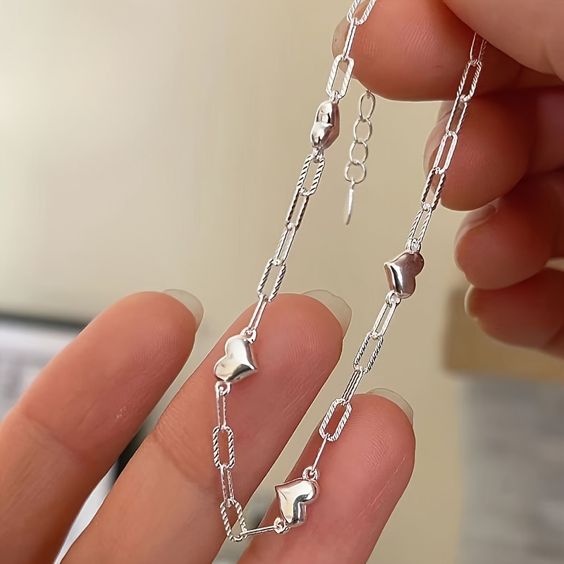 

A Heart-shaped Pendant Ladies' Bracelet - 925 Silvery-plated Hypoallergenic Jewelry, Combining And , With An Adjustable Design Suitable For Wrist Sizes - Ideal For Valentine's Day And Day Gifts