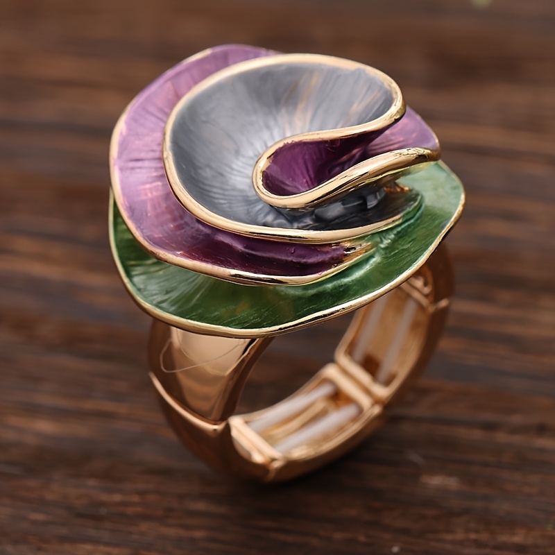 An Elegant And Sweet Enamel Rose Flower Stretch Ring For Women, A Holiday, Birthday, Date, Prom, Banquet, Party, Vacation, Shopping, And Daily Commuting Accessory