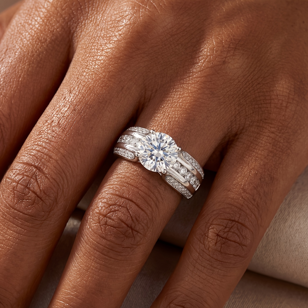Women's Luxury-Inspired Four-Prong Evening Ring, Chic Accessory