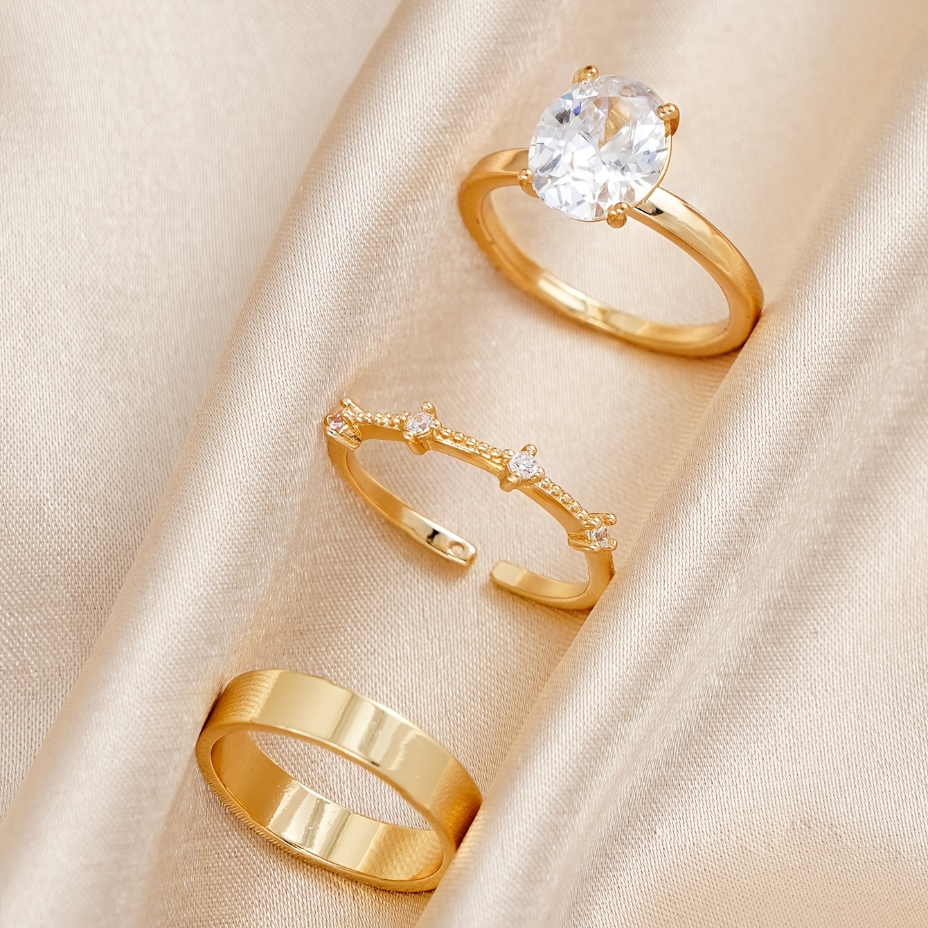 TEMU Parure de 3 bagues KC empilables à trois niveaux, style luxe léger et tendance, avec incrustations de synthétique ovale, adaptée aux accessoires