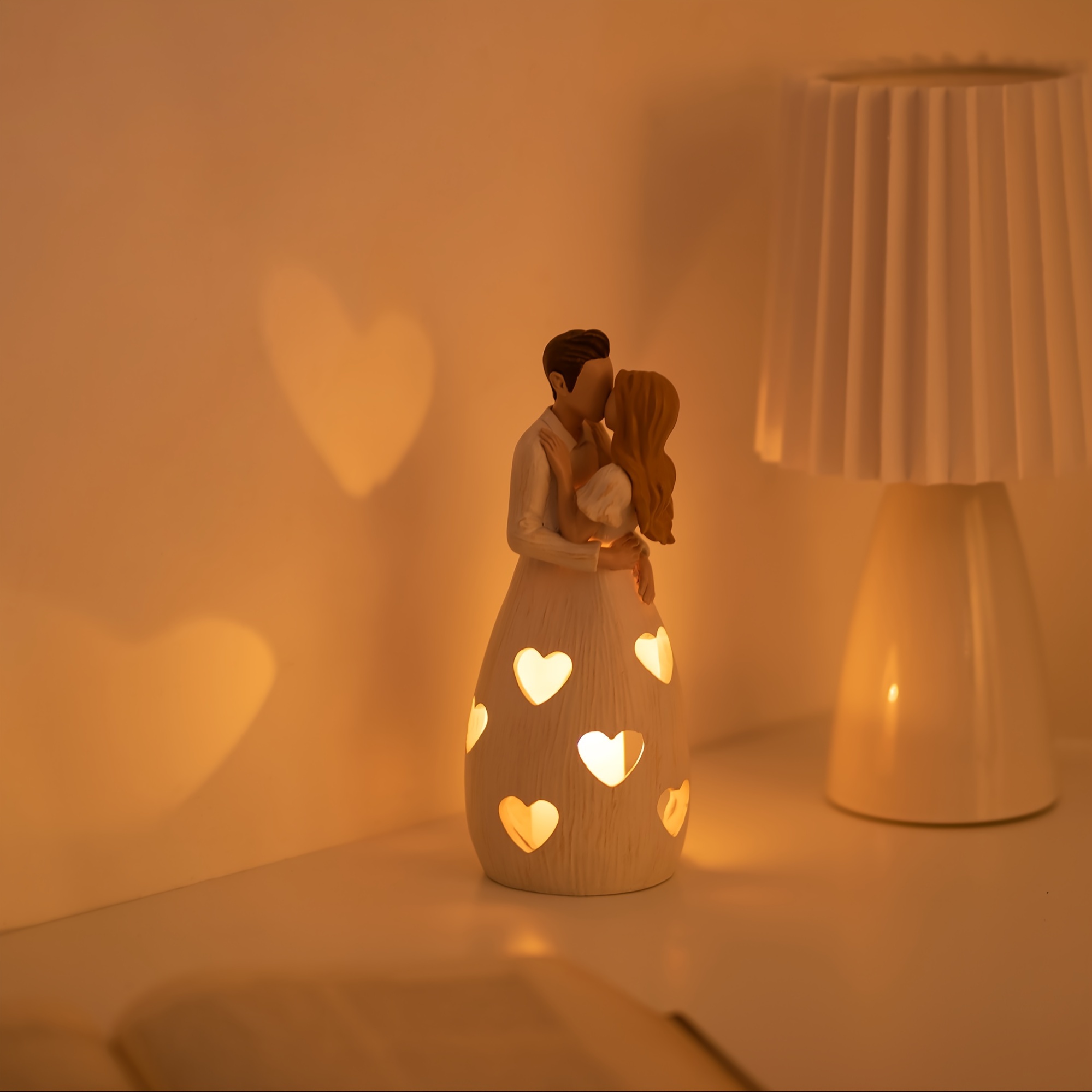 Image of 1pc Romantic Couple Figurines Statue For Christmas Decorations For Christmas Gifts: Wedding Gift For Couples, Valentine's Day Anniversary Engagement Gift For Wife Husband Her Him
