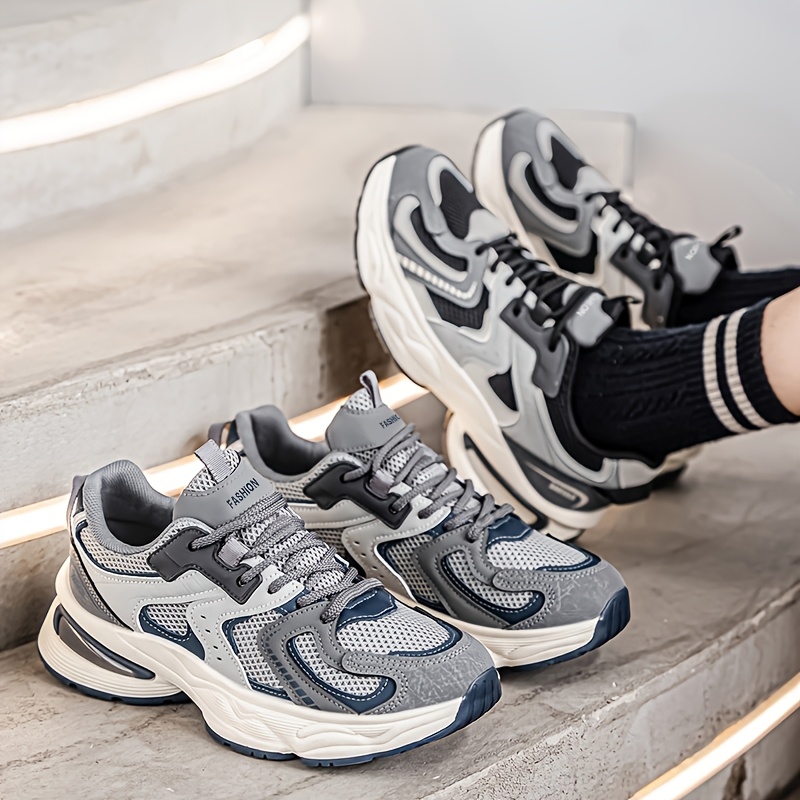 Baskets Running Homme Confort Plus Chaussures de Course Homme Légères et Résistantes à la Route - Baskets Basses Respirantes avec Soutien Cussonné, Semelle Antidérapante & Support de Voûte Plantaire, Idéales pour Entraînement, Randonnée ou Tenue Décontractée - Dessus en PU/Tissu & Semelle Intérieure EVA (Gris/Noir)