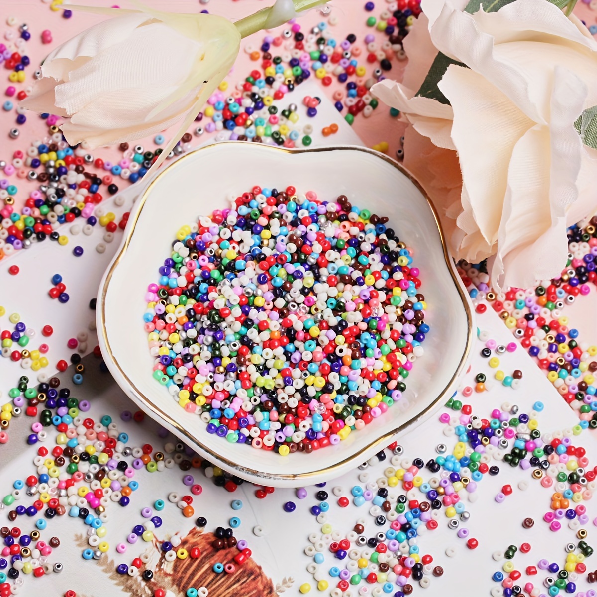 

8000 perles de rocaille en verre tchèque de 2 mm, mini kit de perles pour la fabrication de bijoux, bracelets et colliers de bricolage, accessoires d'artisanat.