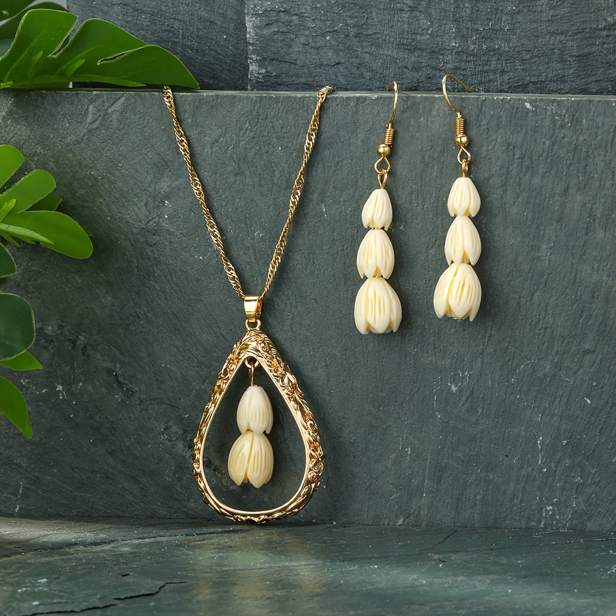 

Hawaiian-inspired Electroplated Resin Jasmine Floral Pendant And Earrings Set - Ideal For Daily Use & Valentine's Day Gift