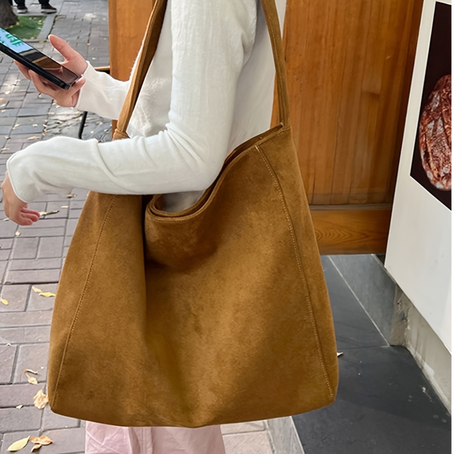 

Chic Vintage-inspired Wool Tote Bag For Women - Spacious Shoulder & Crossbody Handbag With Magnetic Closure, Accessory, Light Brown