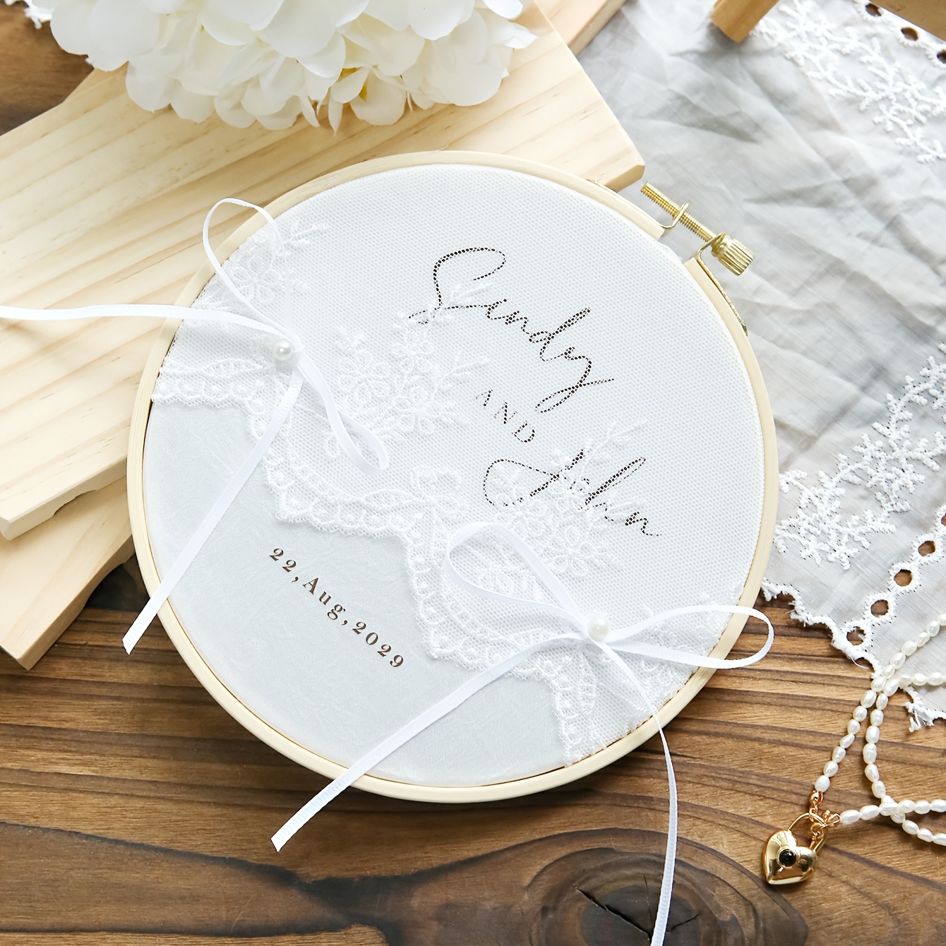 TEMU 1 coussin de bague de mariage personnalisé en dentelle avec et date, coussin de porte-bague personnalisé avec nœud de perle, coussin de bague