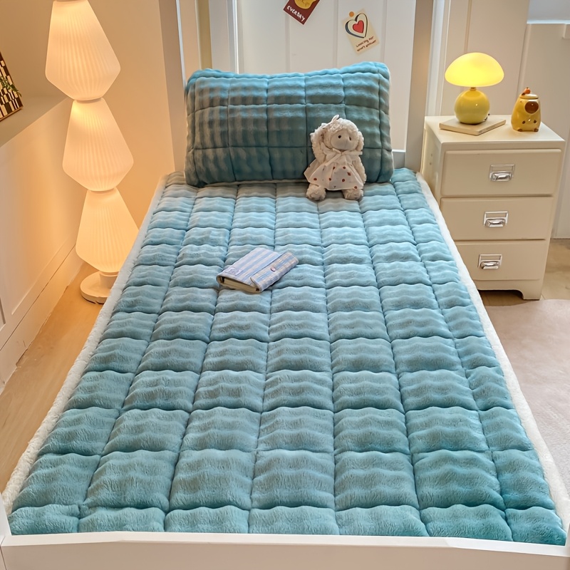 TEMU 1pc Luxury Milk Velvet Bubble Velvet Mattress Pad, Instant Winter Cold-proof Quilted Mat Comfortable Thickened Warm Long Plush Quilted Mattress