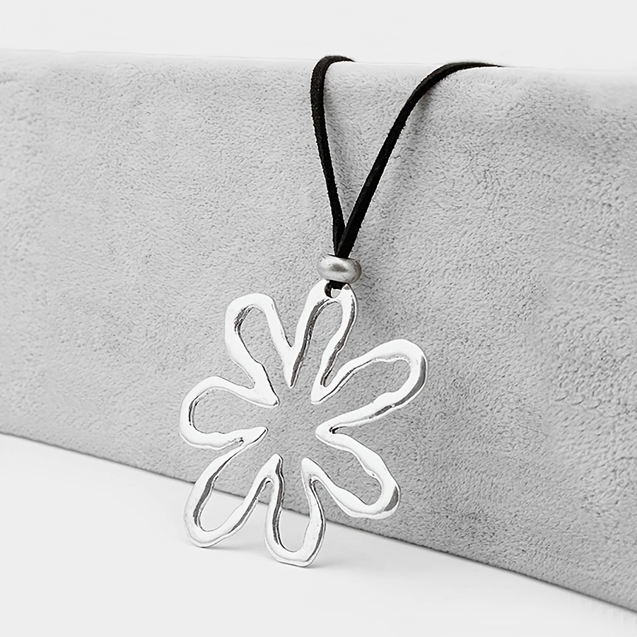 1 Vintage Fashion Ethnic Style Trendy Versatile Floral Pendant Men's Necklace