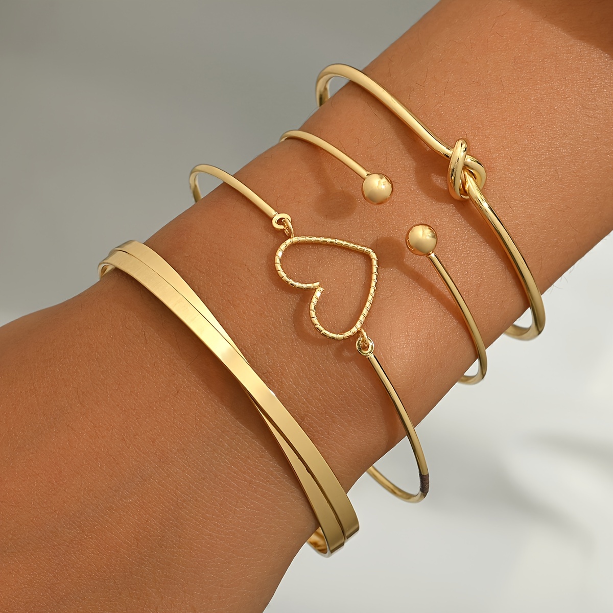 

4pcs/set Golden Color Elegant Bangle Bracelet Alloy Stacking Bracelets