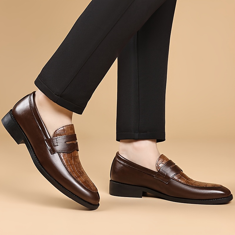 Oxford Schoenen Heren Formele Schoenen Nieuwe Heren Elegante Schoenen Heren Puntige Zakelijke Casual Schoenen Britse Heren Cadeau Koreaanse Stijl Casual Comfortabele Heren Schoenen Grote Maat Western Retro Kapper Trendy Schoenen Kantoor Werk Bruiloft Schoenen Heren Sociale Sh