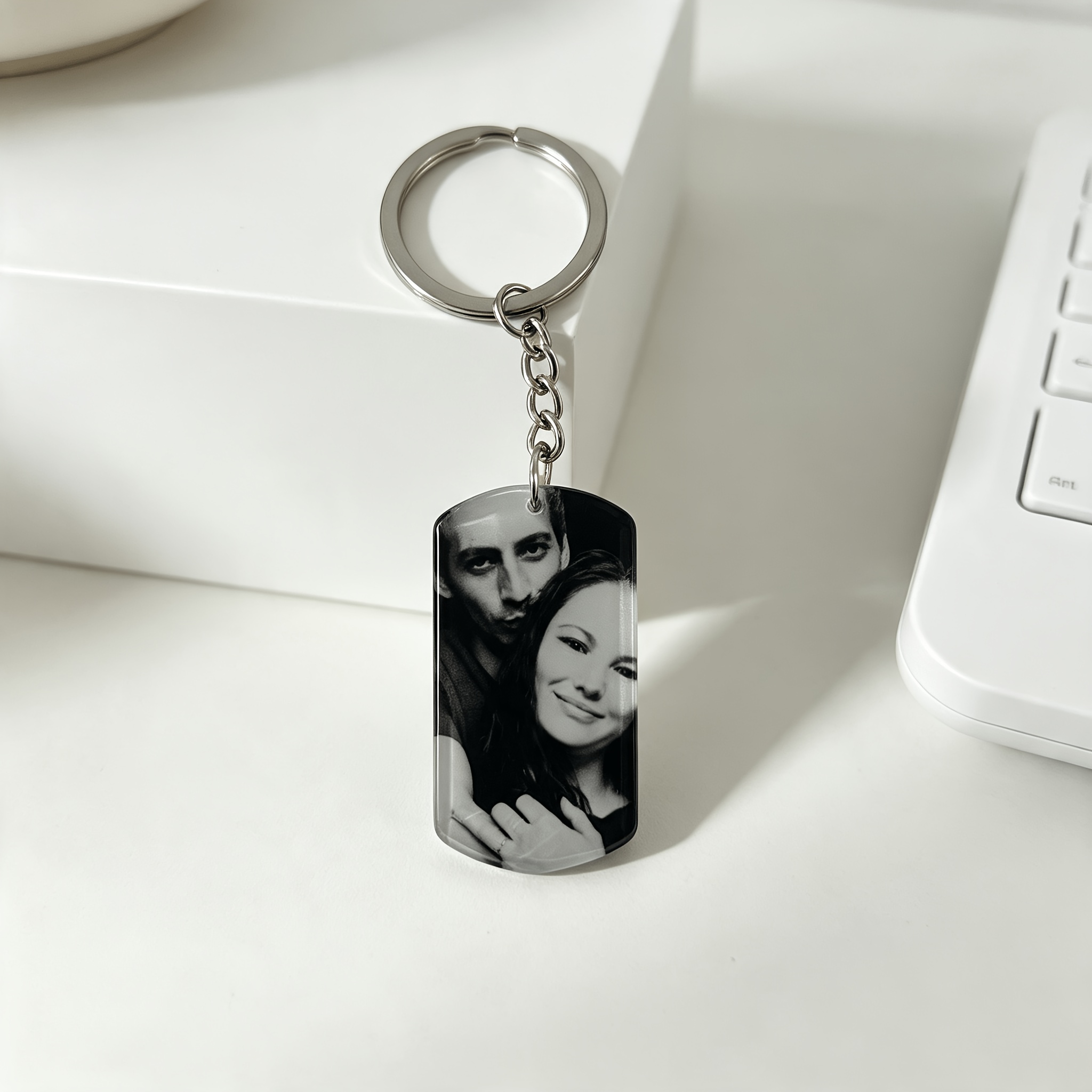 TEMU 2d Flat Design, 1pc Personalized Acrylic Photo Keychain, Pendant, Personalized Holiday Party Souvenir, Gift For , Car Keychain Ornament,