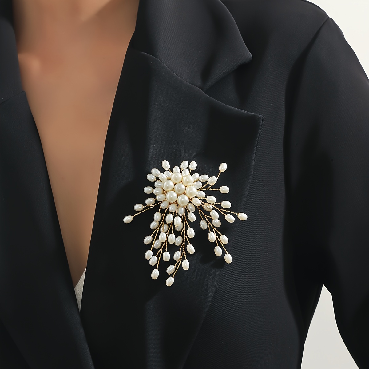 1pc Individual * Retro Style Niche Design * Elegant Brooch Fashion Unique *  Pin Suitable for Women'* Wear, Banquet