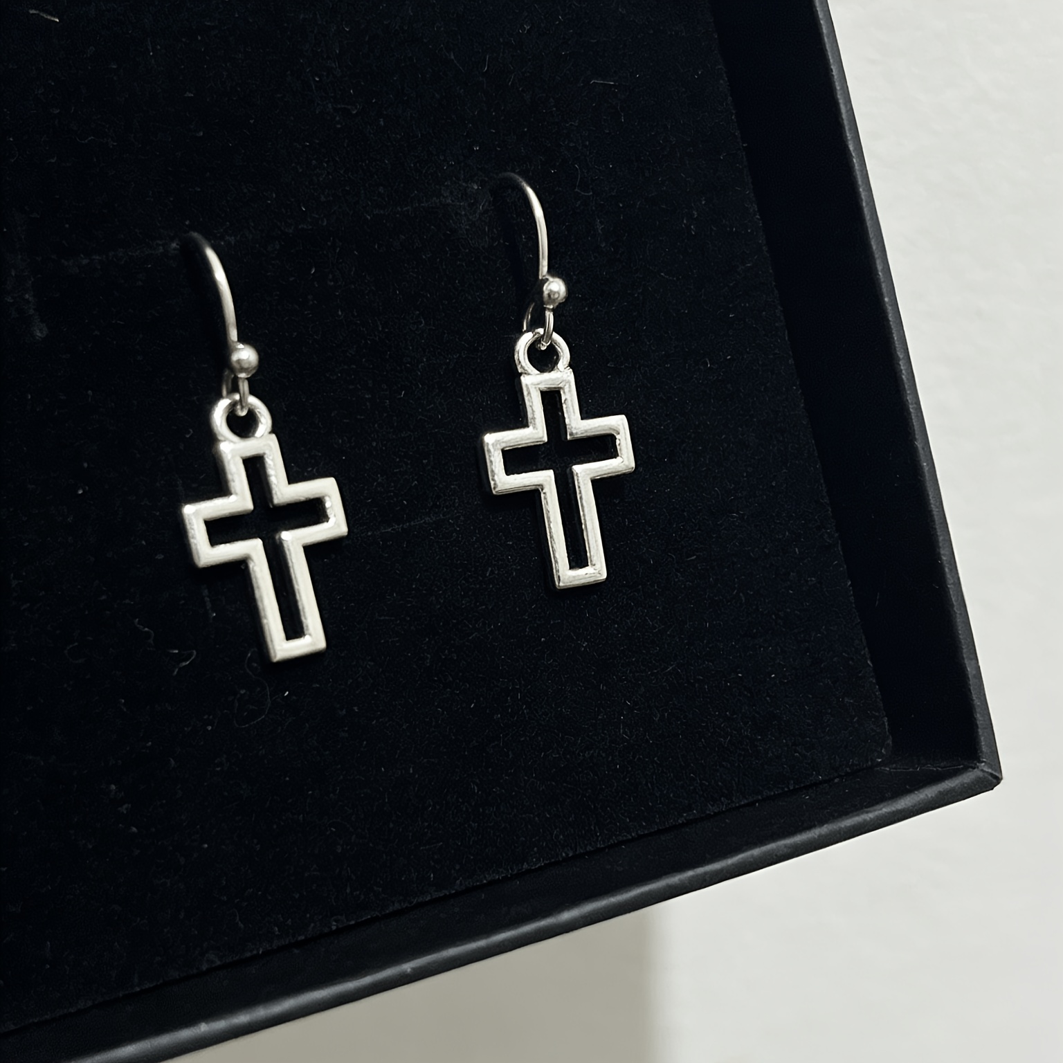 Minimalist Hollow-Out Cross Earrings — Unisex Versatile Design