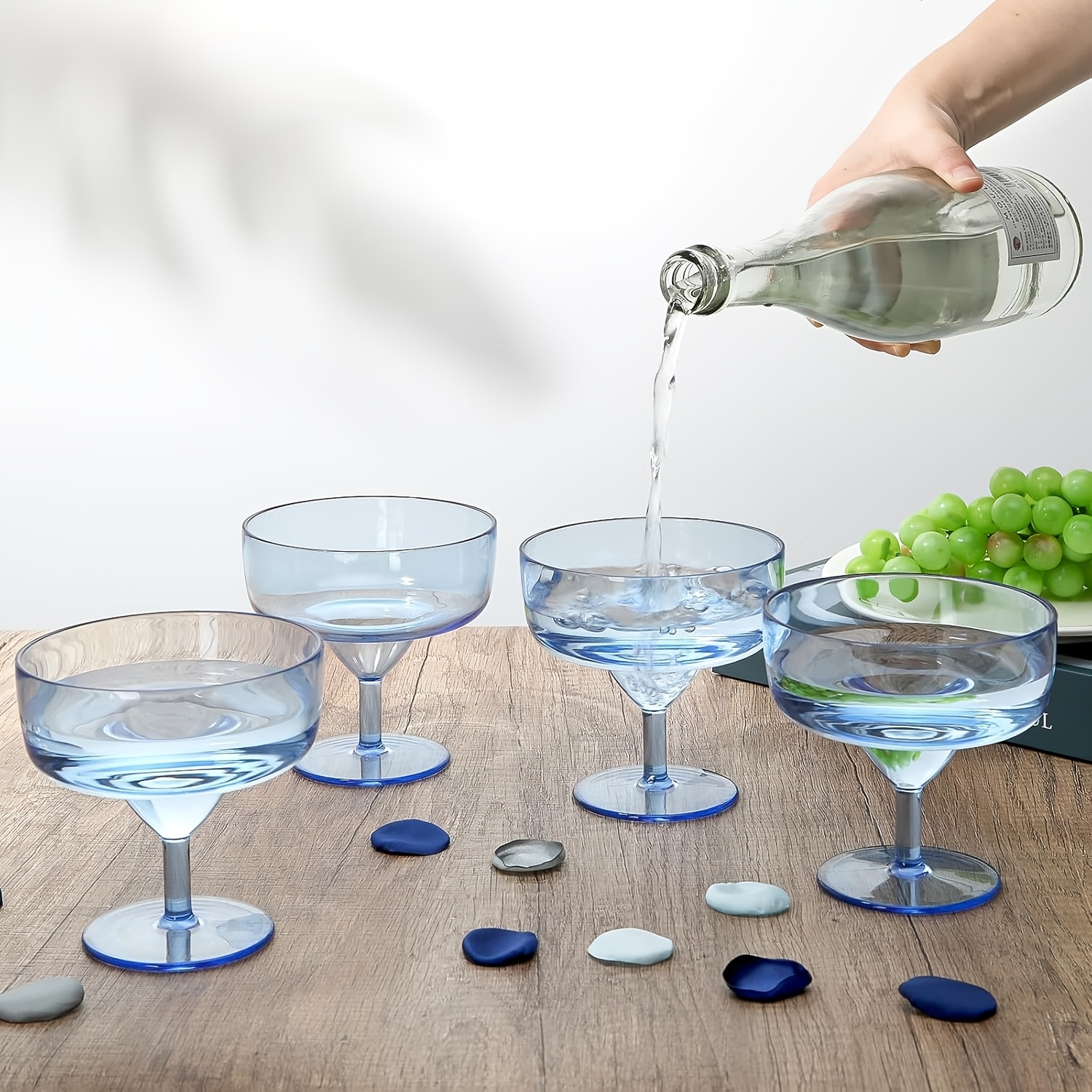 Set of Blue Plastic Glasses, 13Oz Shatterproof Wine And Unique  Martini Cocktails, Ideal for Wedding Decorations And Birthday