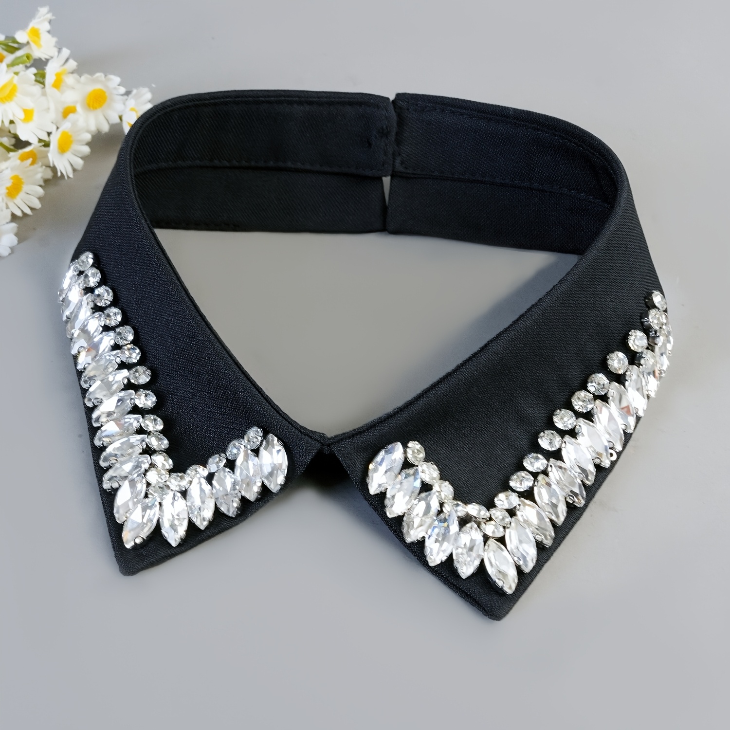 TEMU Vintage Strass-Rundkragen abnehmbar, geeignet für alle Jahreszeiten: Frühling, Sommer, Herbst, Winter. Luxuriöser Perlenbesatz abnehmbarer