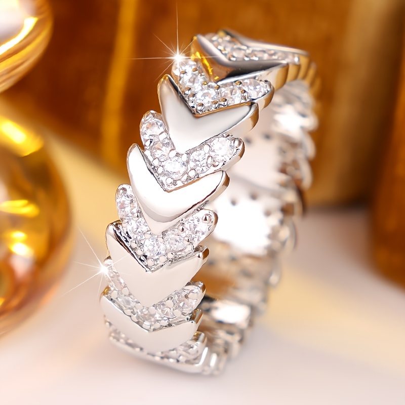 Women's Elegant Synthetic Zirconia Inlaid Ring