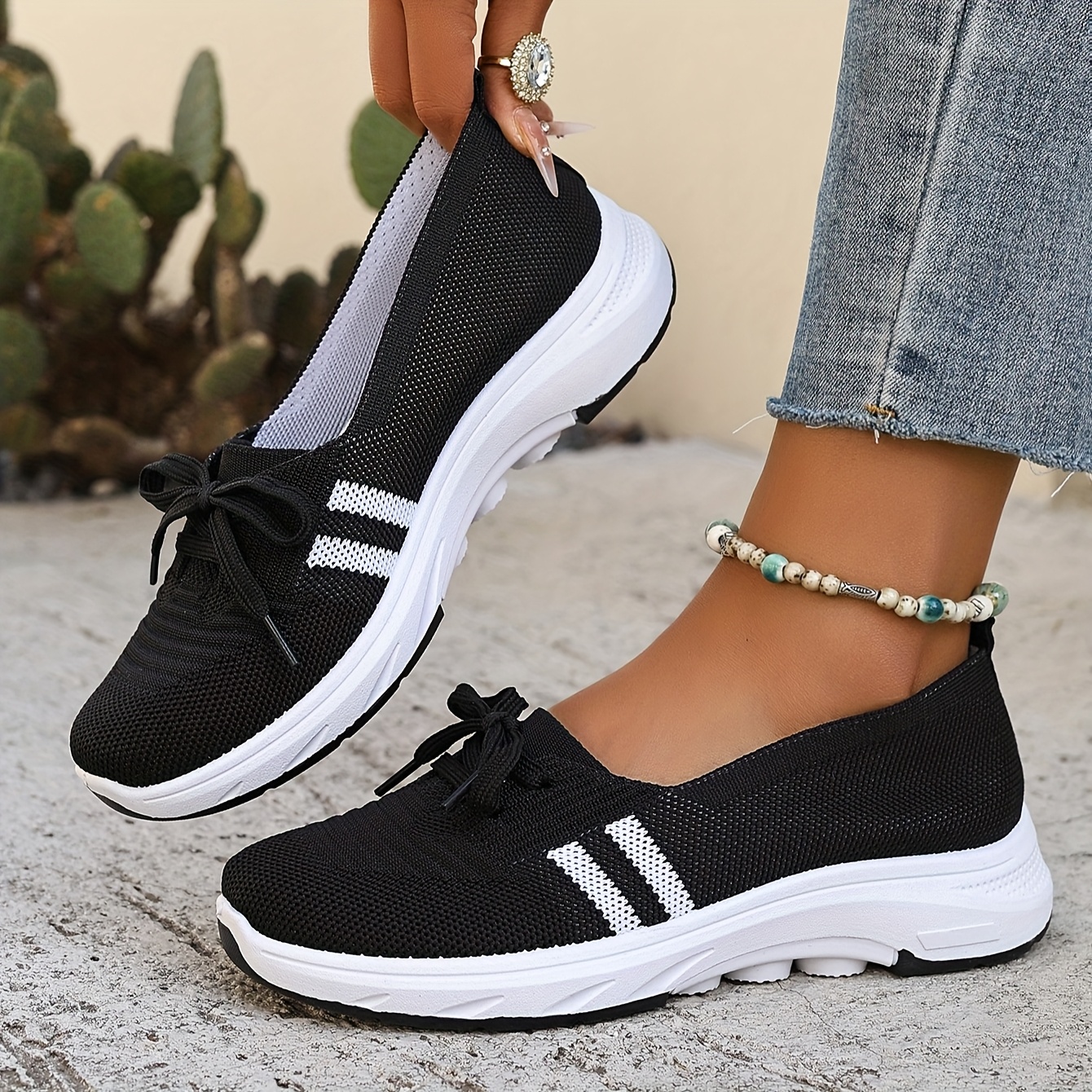 Image of Women's Breathable And Fashionable Casual Sports Shoes, Women Shoes, Sneakers
