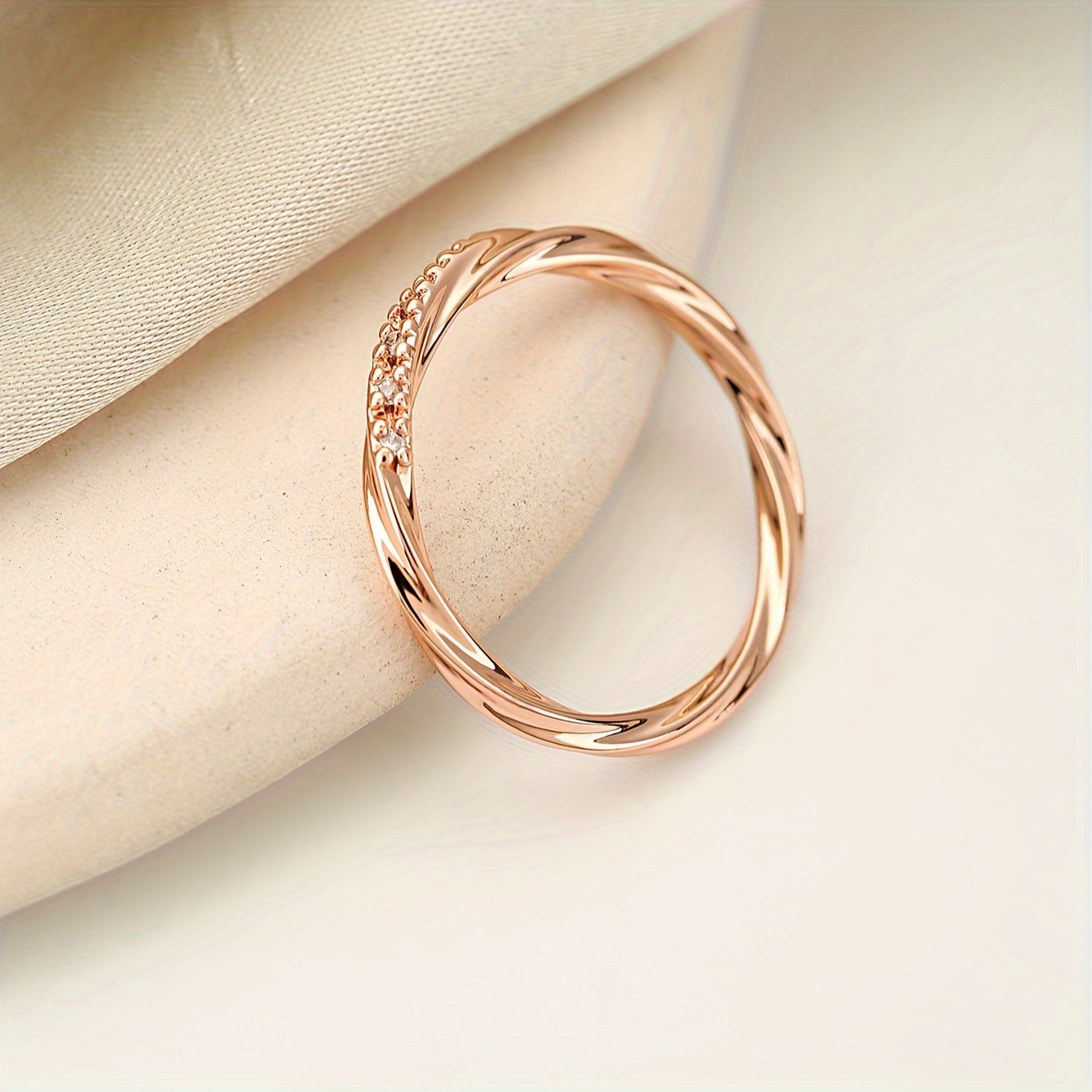 Crown Couple Ring - Stylish Accessory for Women
