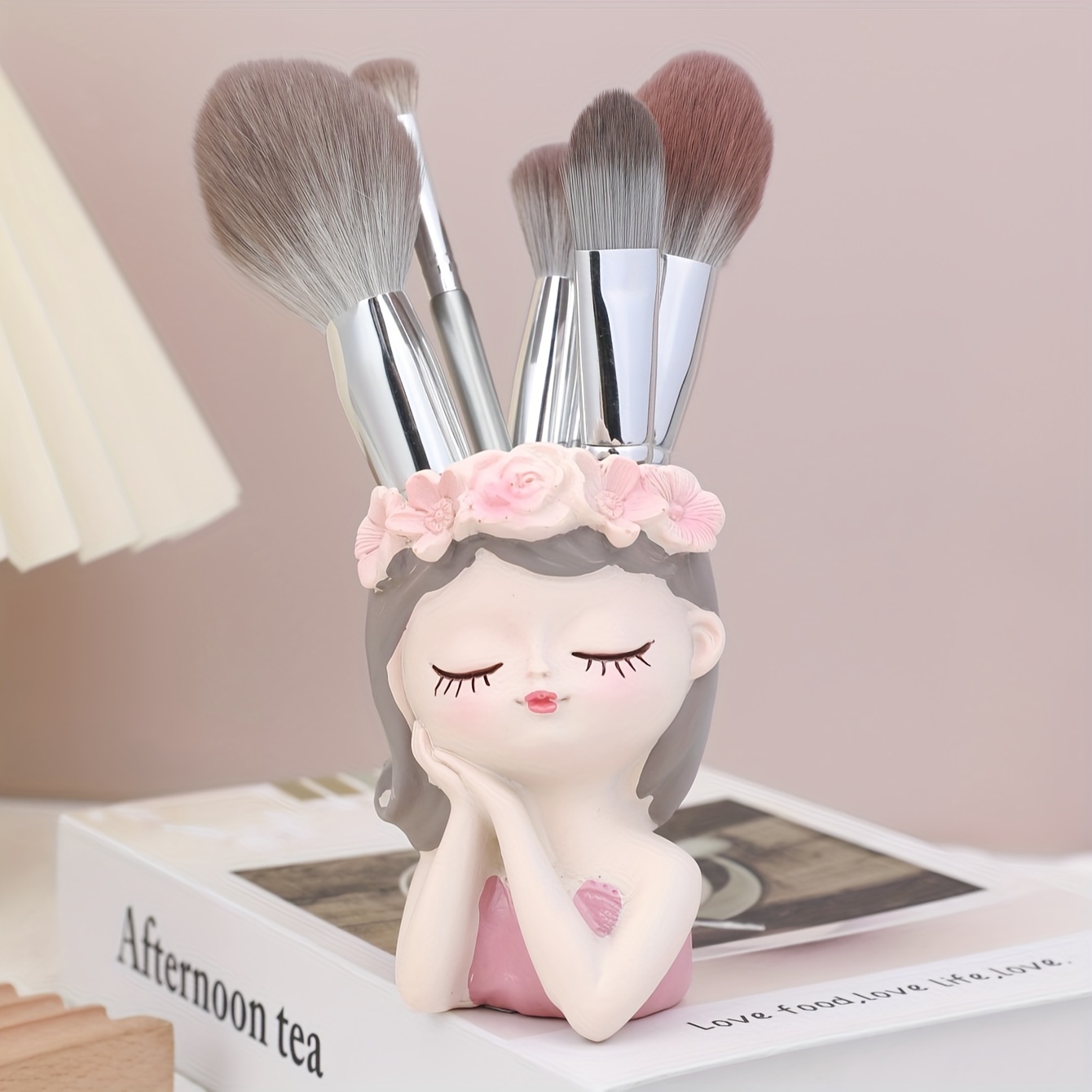 1pc   design rotating makeup brush holder dustproof cylinder storage for eyebrow pencils and brushes ideal for dressing table can   be used as pen holder or vase makeup brush storage eye brow pencil Product details 2
