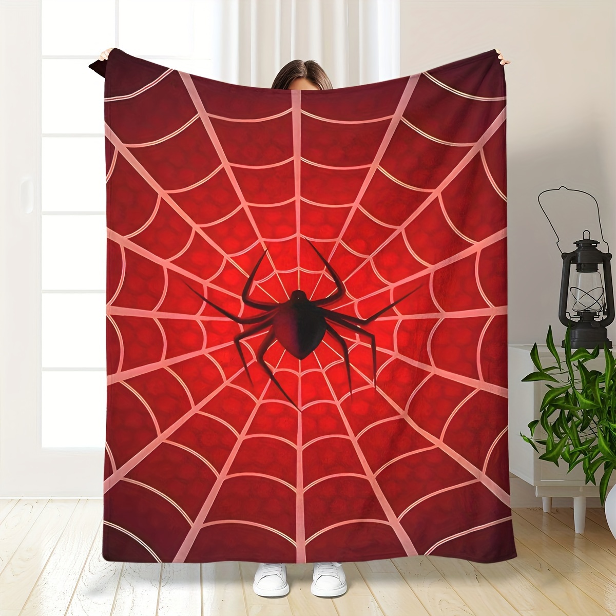 

1pc Cozy Contemporary Spider Web Design Flannel Fleece Throw Blanket - Hypoallergenic, Stain Resistant, Machine Washable, All Bedding With Animal Theme, 100% Polyester, 200-250gsm