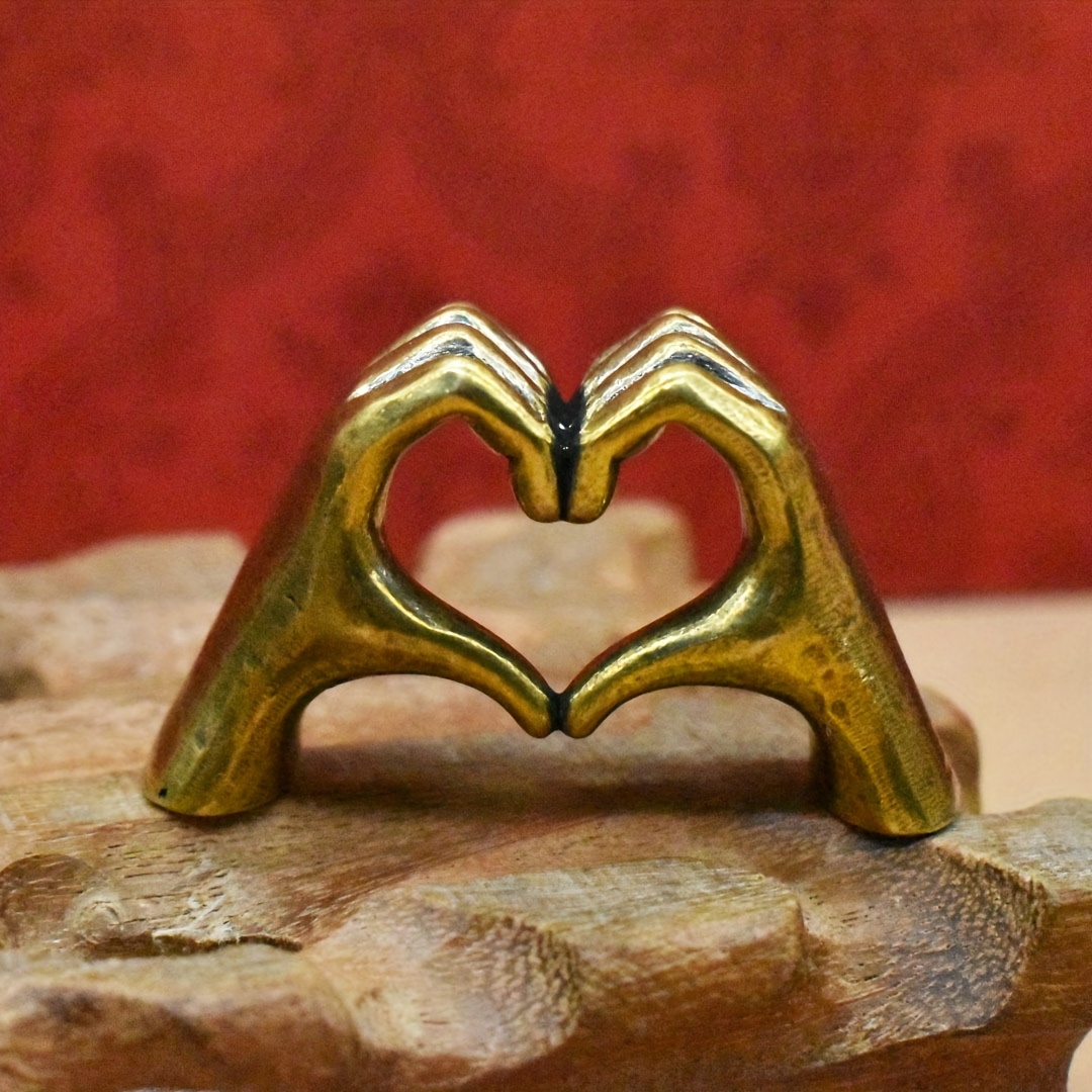 E-shop Vintage Messing Herzförmige Gesten Skulptur, die ewige Liebe darstellt - ein dekoratives Stück für Paare, als romantisches Geschenk oder