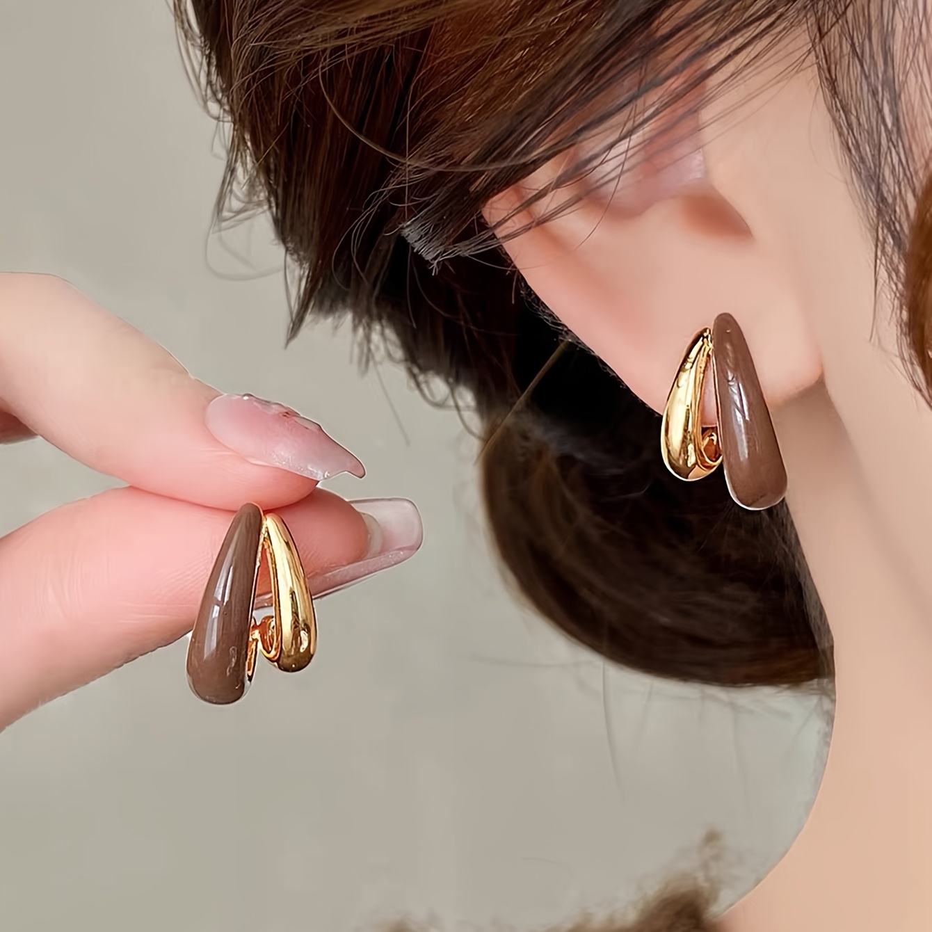 1 pair french vintage   style womens stud earrings retro enamel drip oil geometric suitable for everyday vacation wear year round versatile elegant ear for daily use no coating maintenance luxury gift