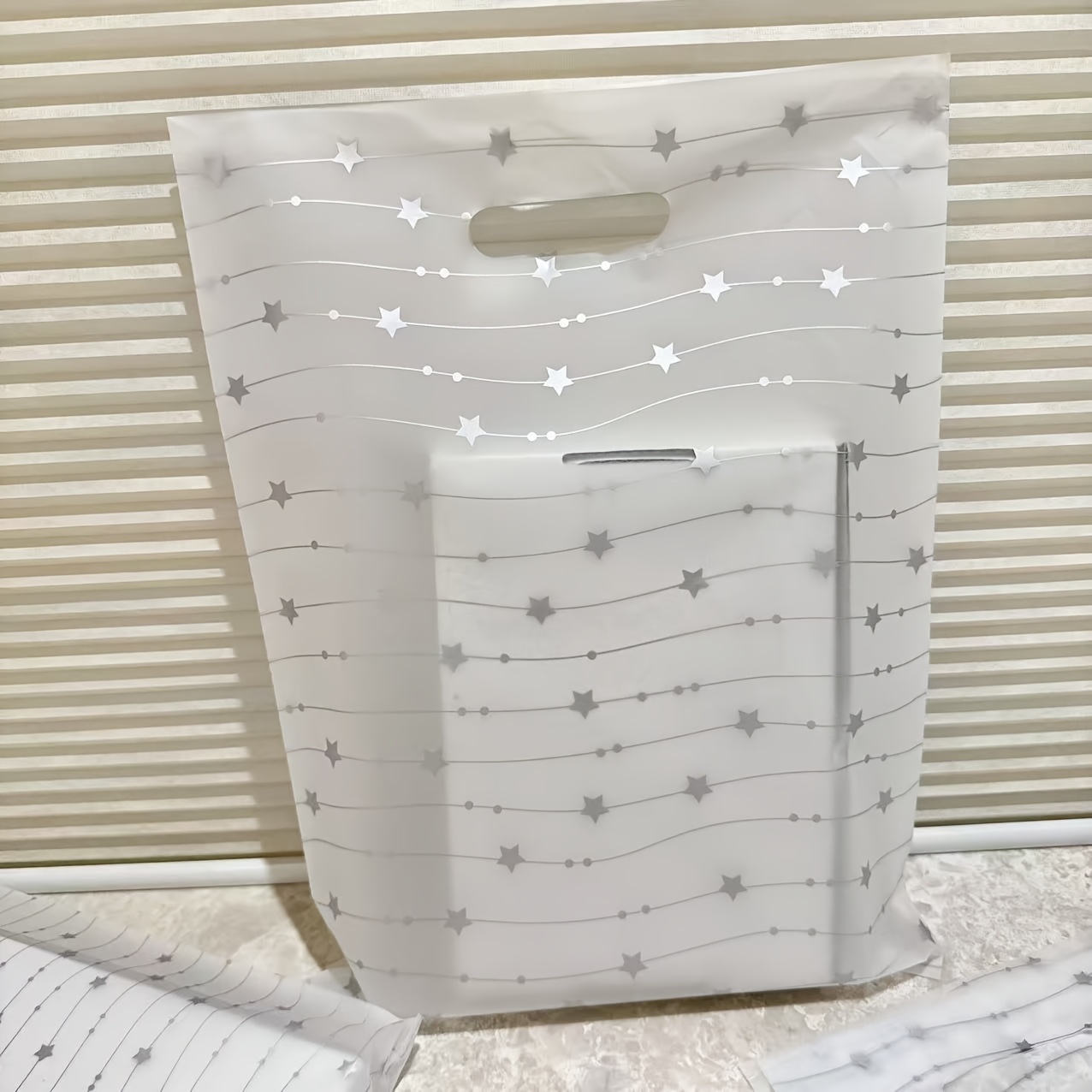 TEMU 20 sacchetti regalo traslucidi opachi con motivo a stella ondulata, ispessiti e impermeabili, a borsa piatta, ideali come bomboniere per Natale,
