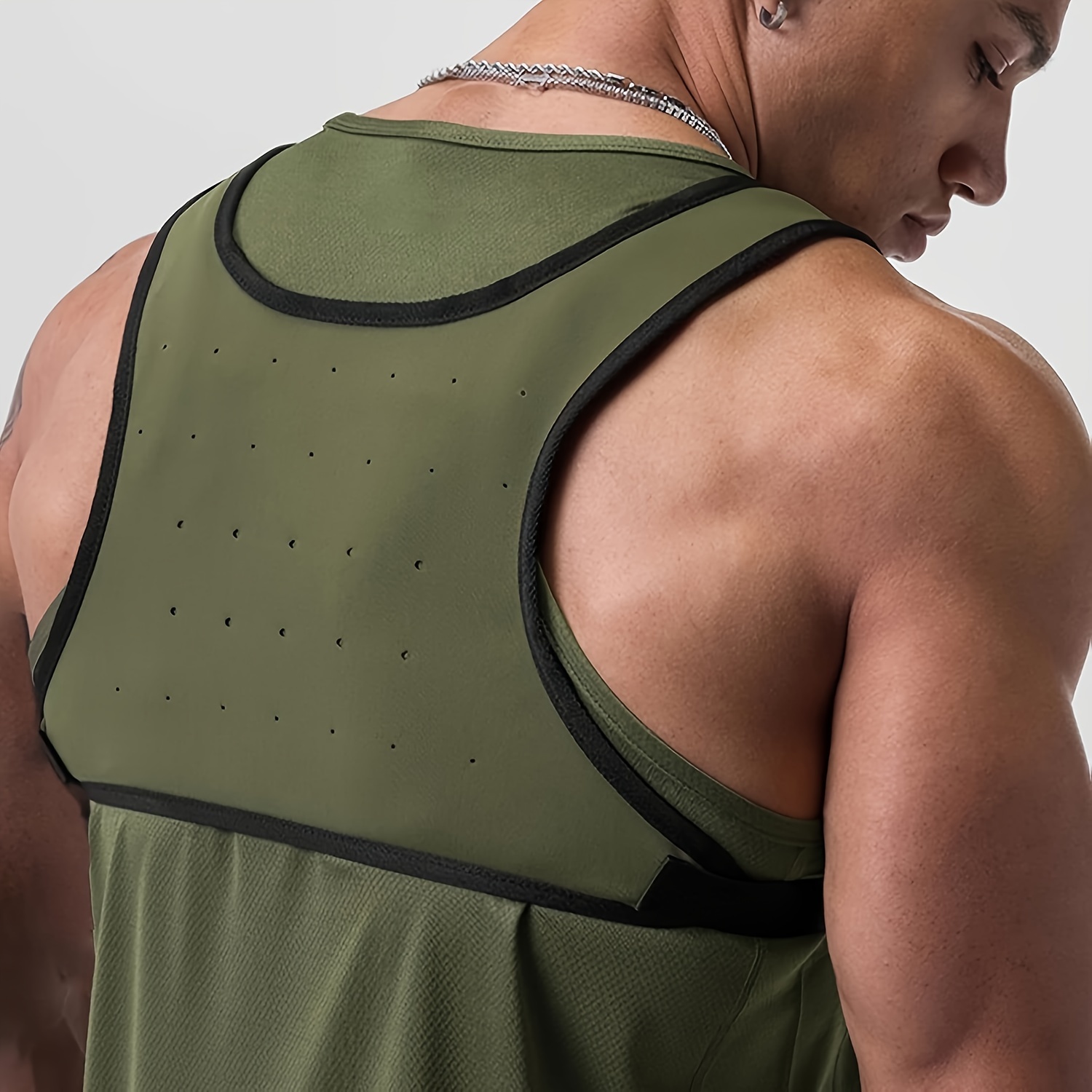 A Versatile, And Durable Chest Bag Designed for Outdoor Activities Like Running, Cycling, And Mountaineering