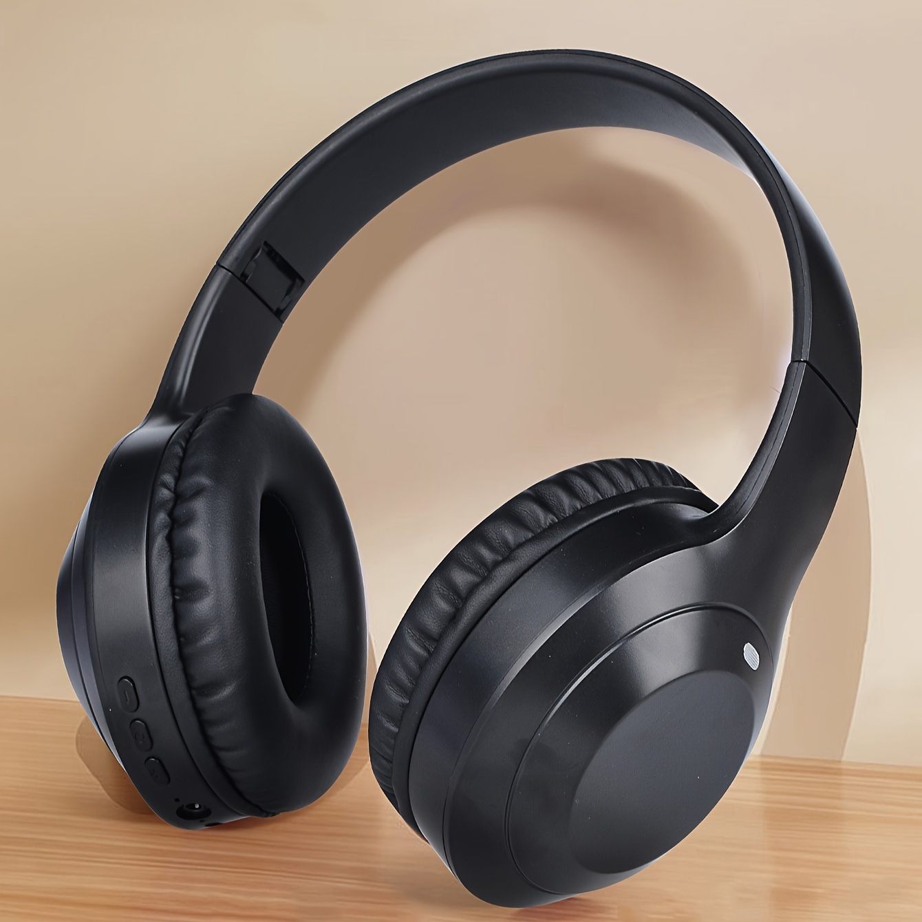 Wireless Headphones With Built-in Microphone For Gaming, Music, And Sports With Long Battery Life And Call Function. Comfortable And Fashionable Design For Extended Play & Music Enjoyment