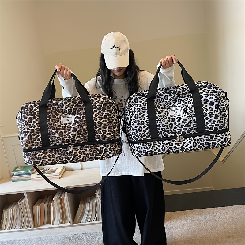 Trendy Leopard Print Luggage Gym Bag with a Separate Shoe Compartment Adjustable Shoulder Strap for Yoga Leisure Activities Outdoor Camping