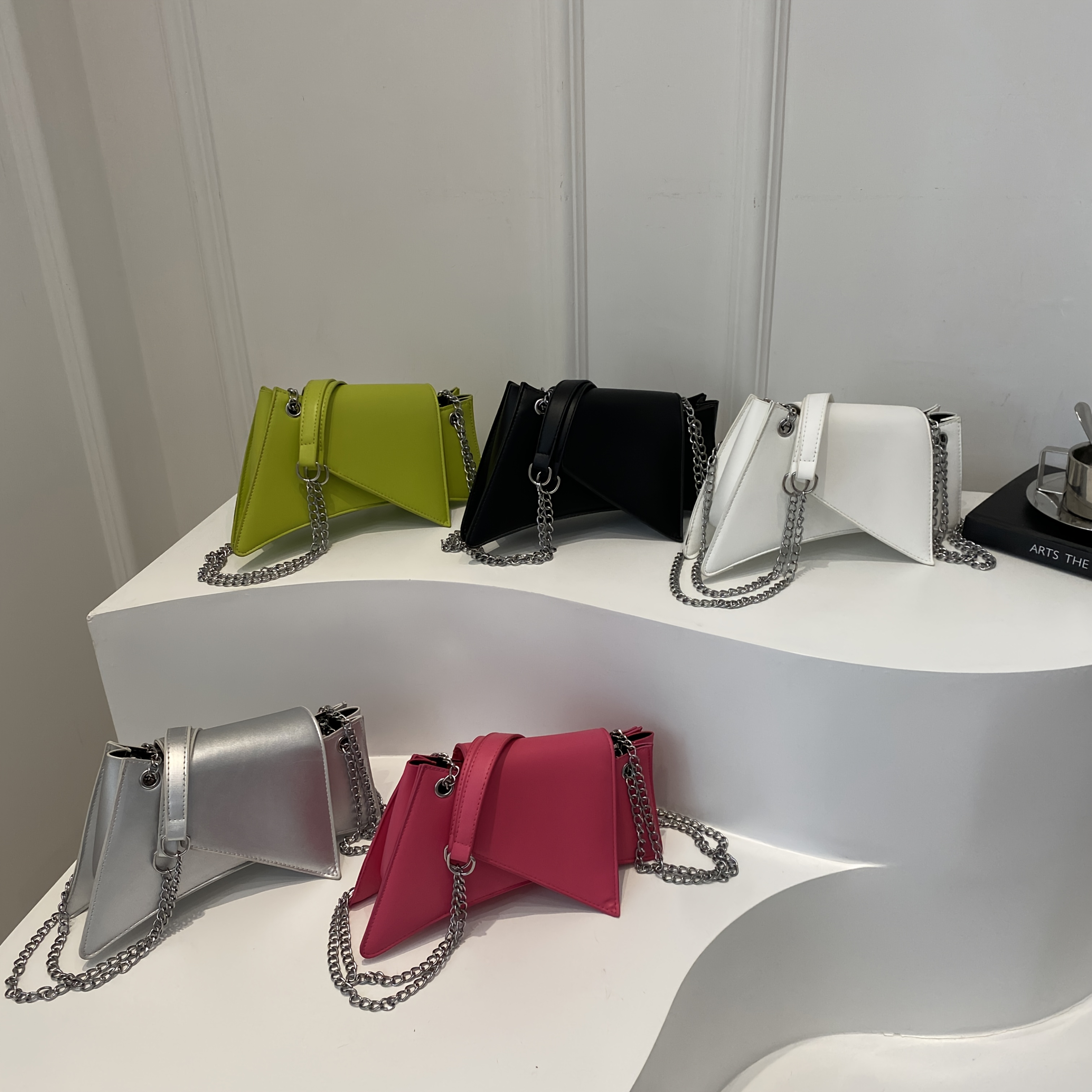 elegant white square crossbody bag with chain strap magnetic closure stylish shoulder bag for women 2024 summer fashion accessory stylish shoulder bag chain strap bag magnetic closure bag Product details 0