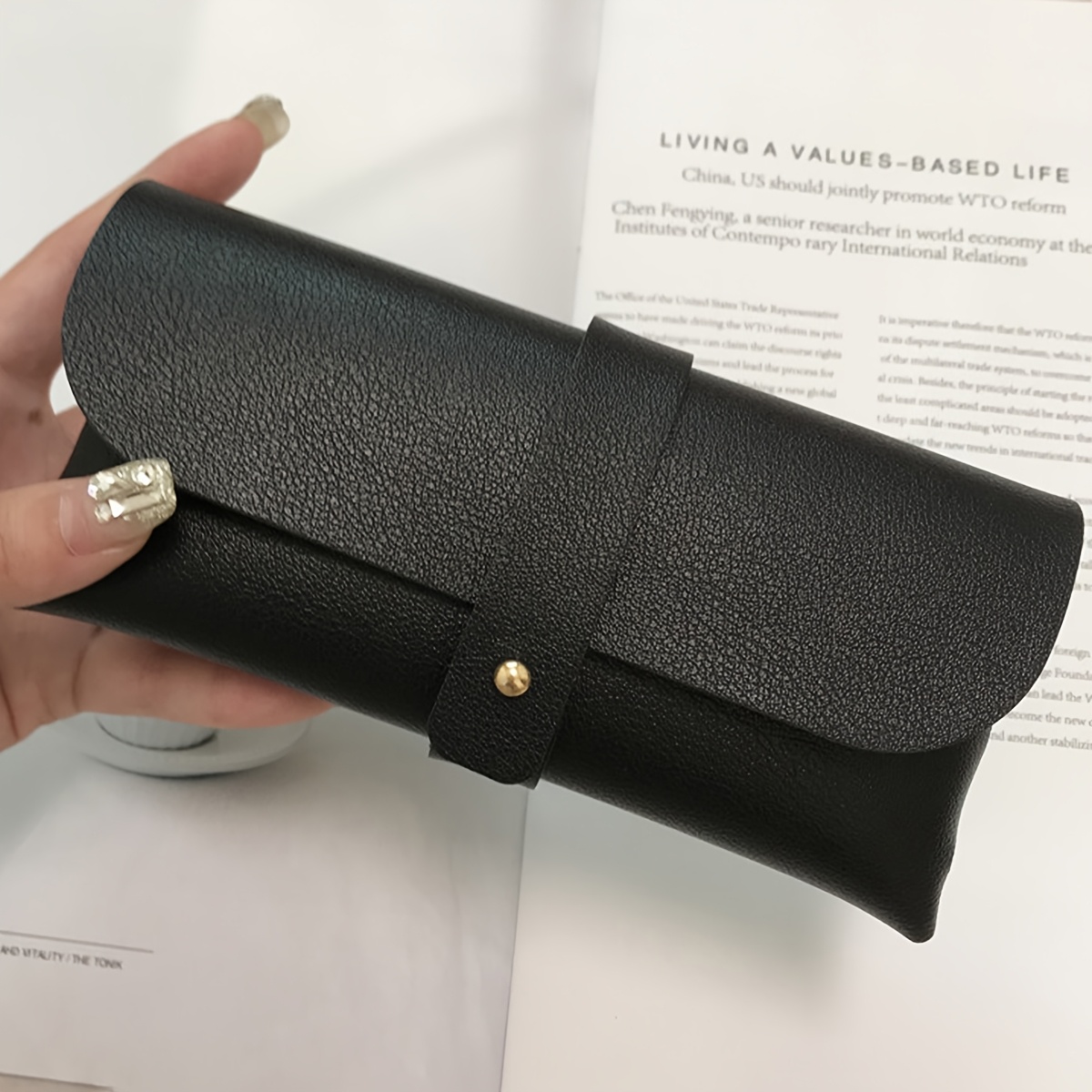 Fashion Pu Leather Glasses Case With And Button Closure, Eyeglasses Storage For Daily