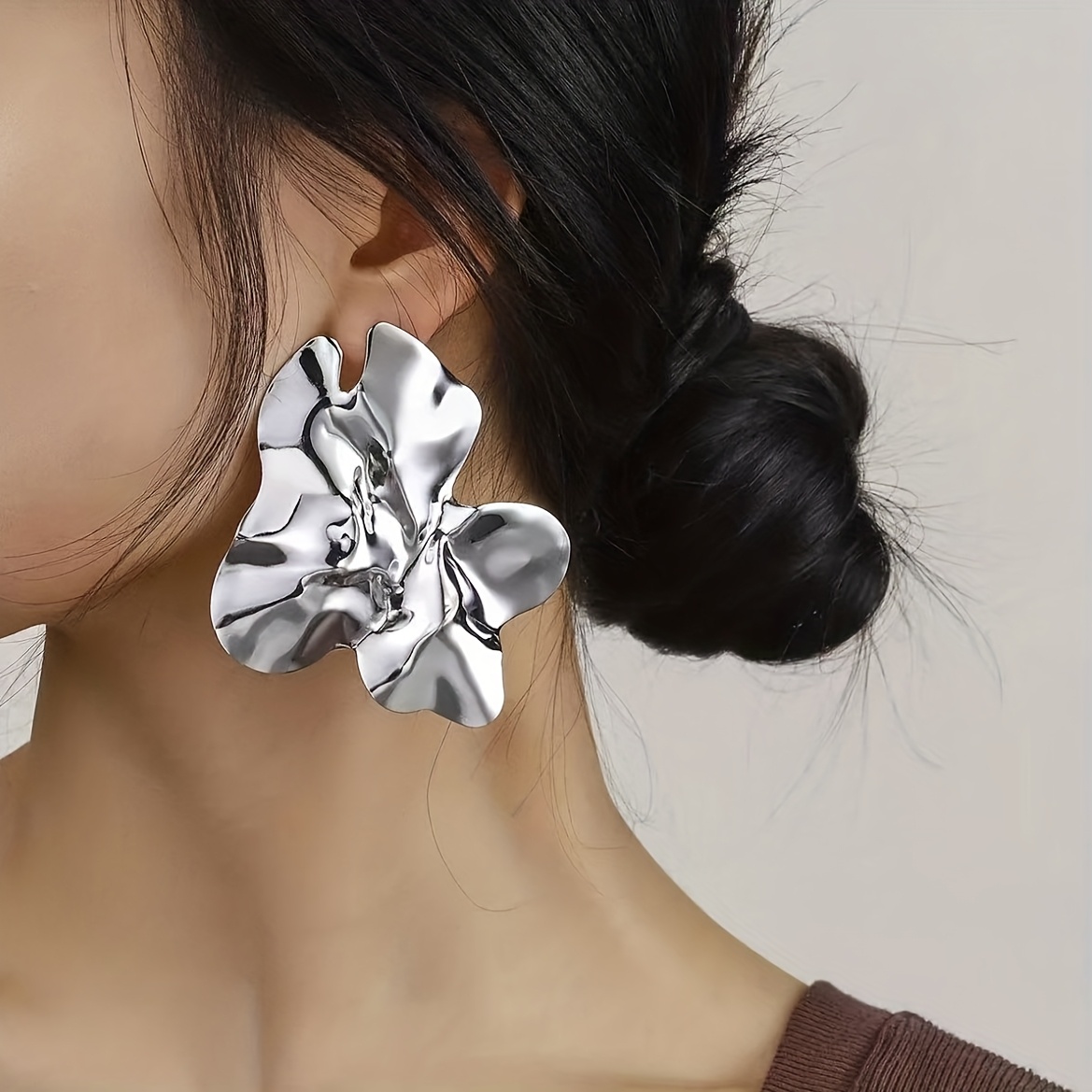 TEMU 1 Pair Of Fashionable Style Ginkgo Leaf Earrings For Women, Featuring Exaggerated Irregular , Suitable For Daily Wear, Travel, Vacations, And