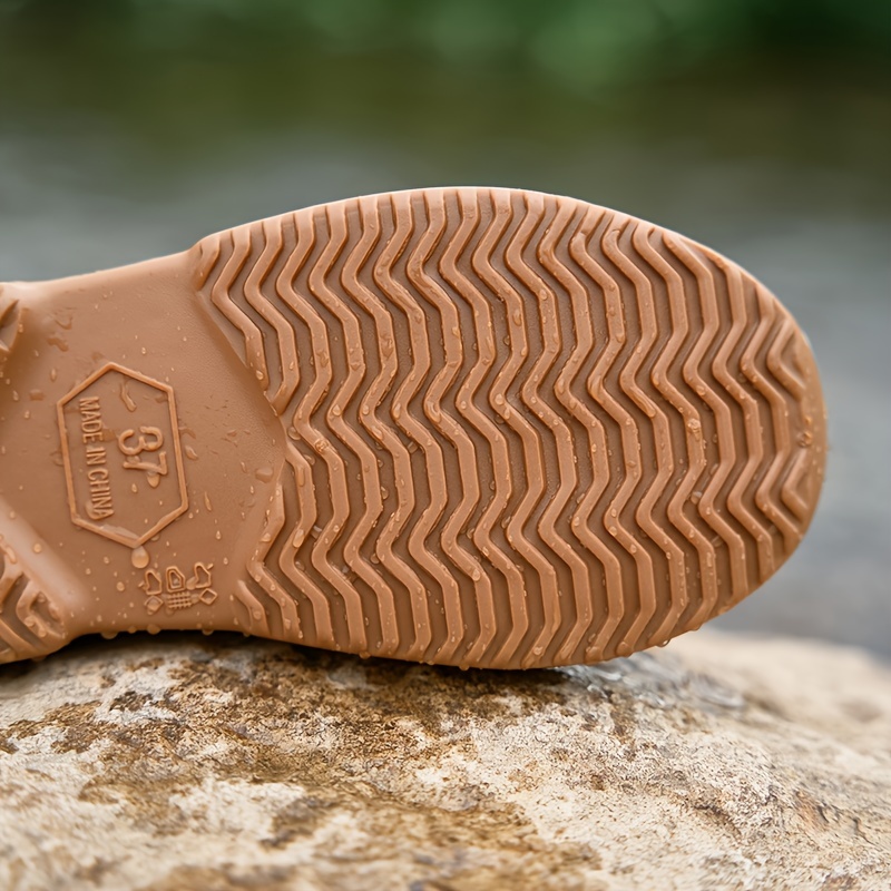 fixed plus velvet warm autumn and winter rain boots couple style high quality outdoor garden rain shoes Product details 5