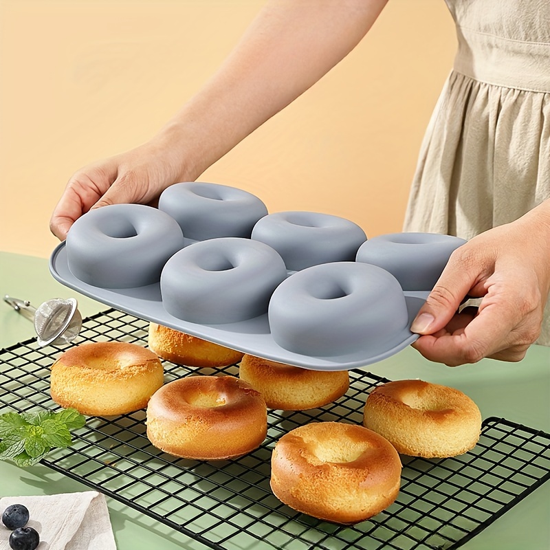 

6-cavity Donut Mold - Chocolate, Candy, And Cake Baking - Gadget For Christmas Crafts