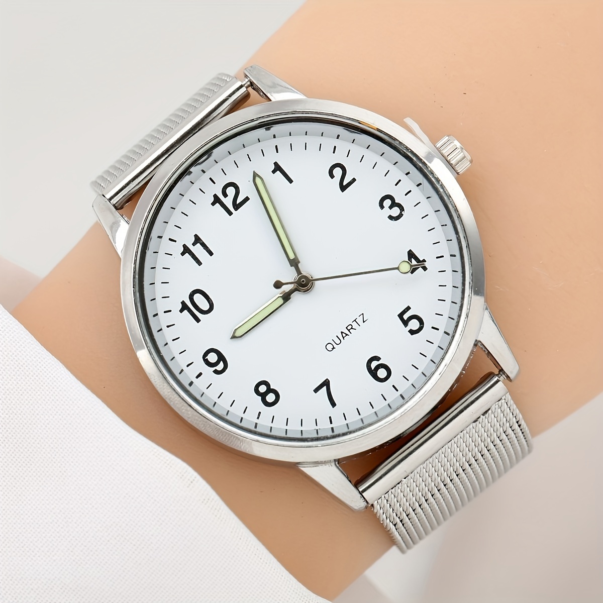 

New Fashion Women's Fashion Watch With Mesh Buckle Glow-in-the-dark Needle Trend Large Dial Watch 1 Piece