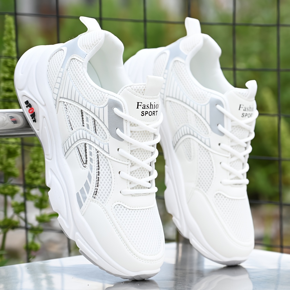 The New Casual Sneakers Are Lightweight And Breathable, Ensuring Comfort Throughout The Day. They Are Suitable for Running And Everyday Outdoor Activities, Featuring a Lace-Up Design And Double-Layer Mesh for a More Comfortable Fit