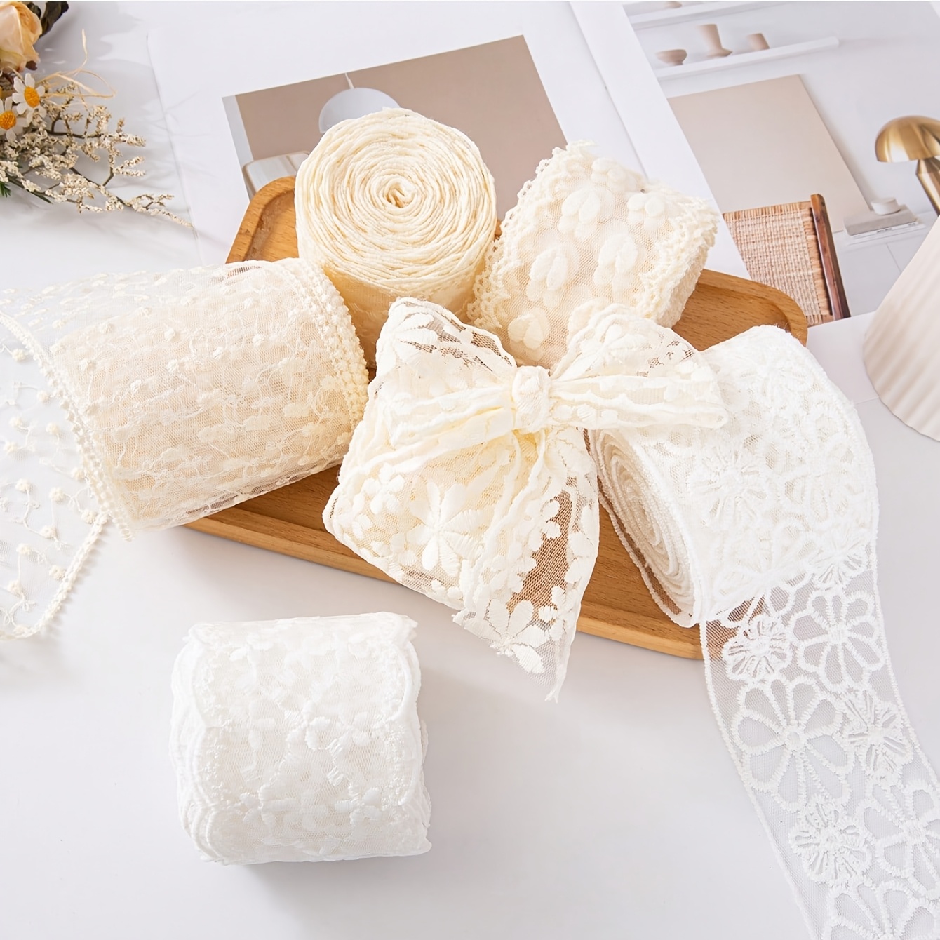 TEMU 1 Rolle elegantes florales Spitzenband in Weiß & Creme - 4,57 Meter, klassisches Stickmuster für DIY-Schleifen, Kleidung, Hüte, Röcke, Zubehör -