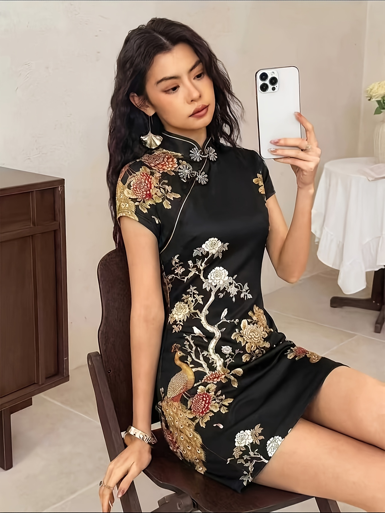 Elegant, Exquisite And Fashionable Women's Chinese Style Cheongsam Dress,