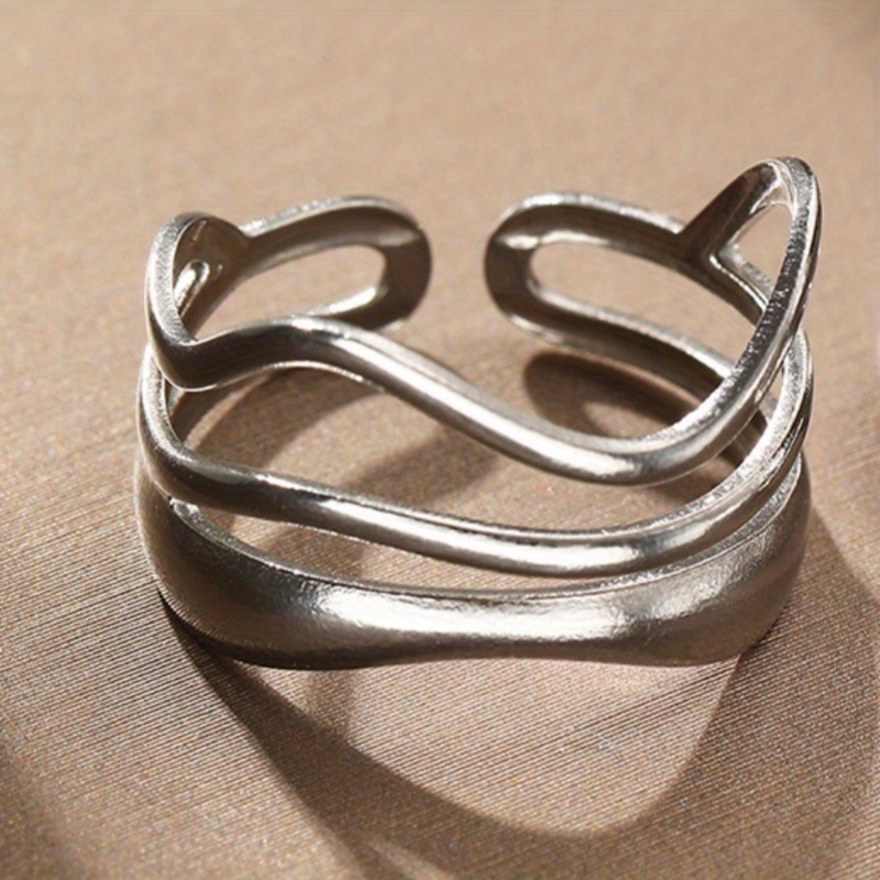 TEMU An Irregular Three-layer Striped Design Ring, A Easy And Elegant Piece For Women. This Stainless Steel Accessory Is Wear, Vacations, And Festive