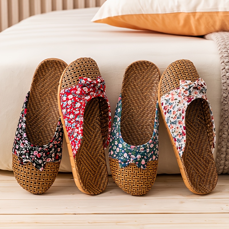 1 Pair Bow-Knot Woven Rattan Grass Home Slippers, Couple's Family Slippers, Men's and Women's Indoor Slippers for Home, Bedroom,, Non-Slip, Suitable for Women to Wear at Home, Out, Shopping, or for Casual Wear, Women Shoes
