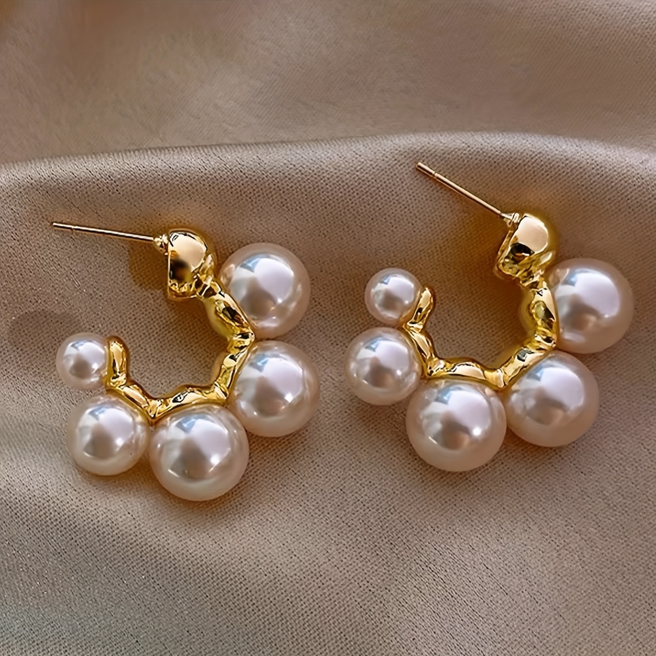 

Elegant Vintage-inspired Faux Pearl C-hoop Earrings, Zinc Alloy With 925 Sterling Silver Posts, No Plating - Stylish For Women, Ideal For Parties And Banquets - 1 Pair