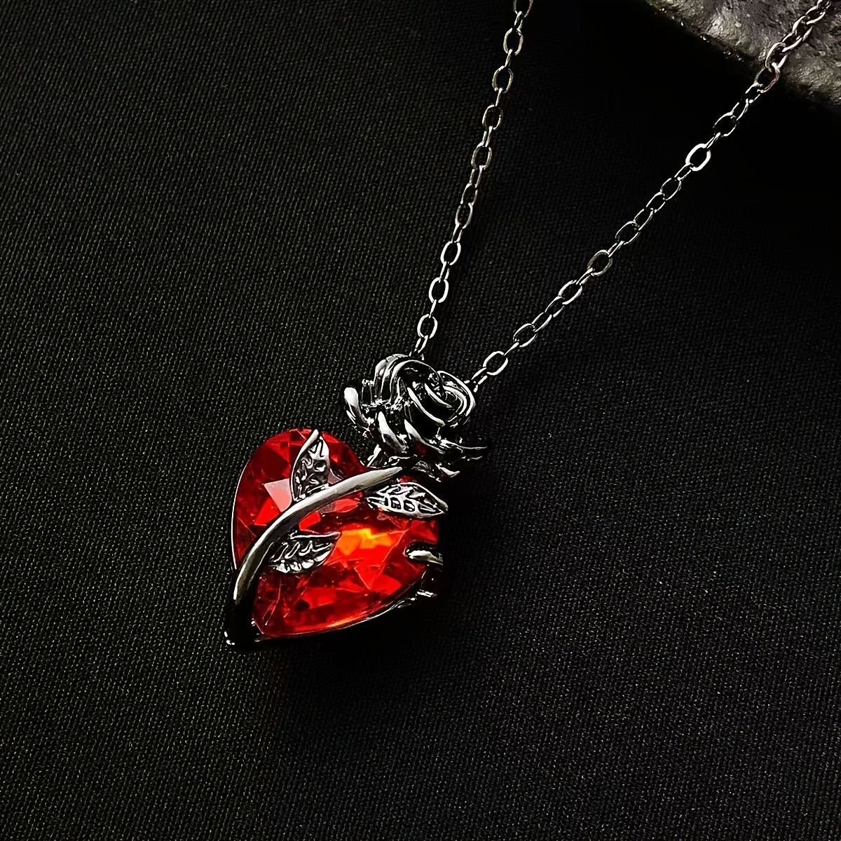 1pc Collar de corazón gótico de rosa, cadena de aleación con acentos de rhinestones, cadena de clavícula floral romántica, regalo ideal para uso diario - Compatible con todas las estaciones